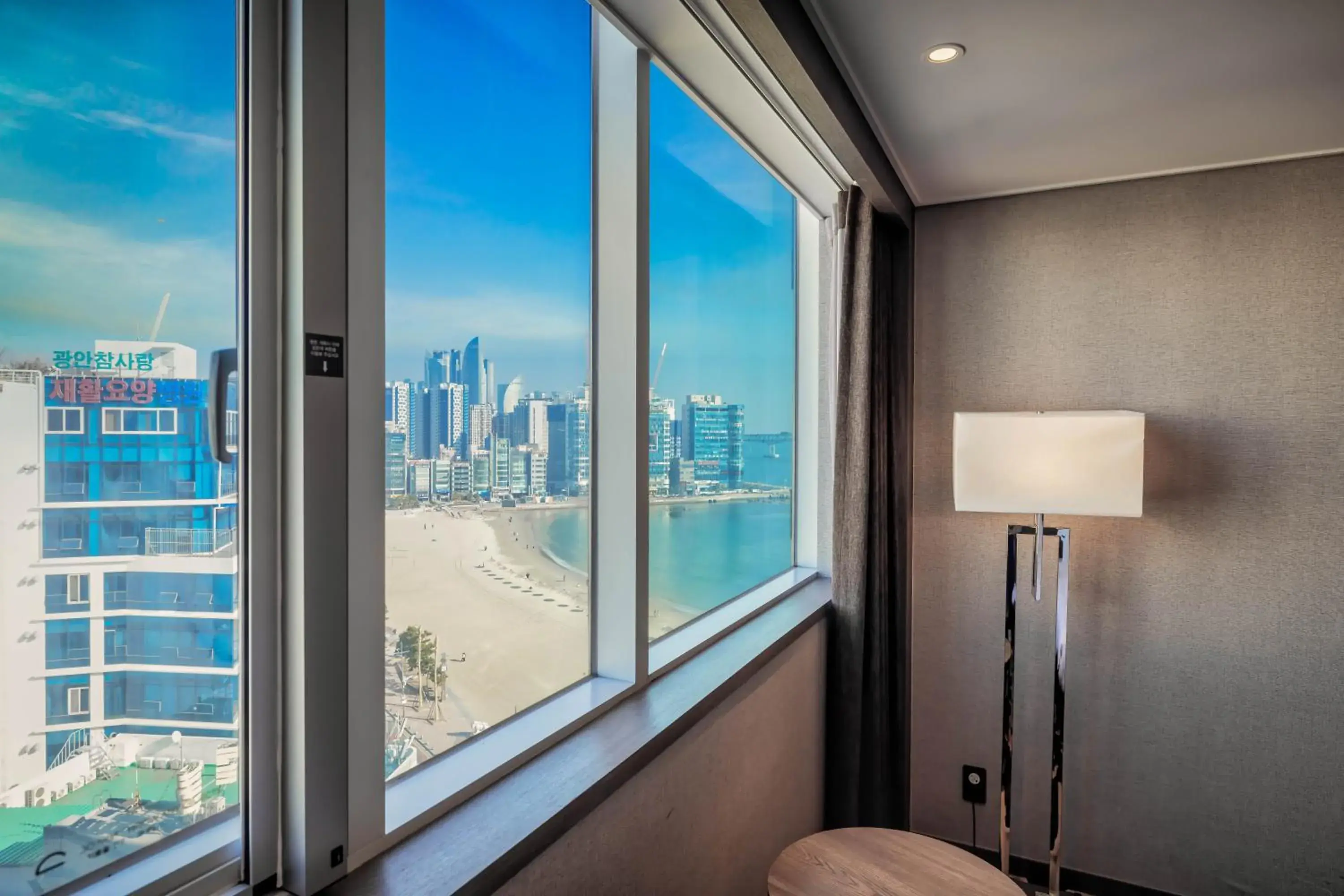 Deluxe Double Room with Partial Side Ocean View in Kent Hotel Gwangalli by Kensington Deluxe Double Room with Partial Side Ocean View in Kent Hotel Gwangalli by Kensington