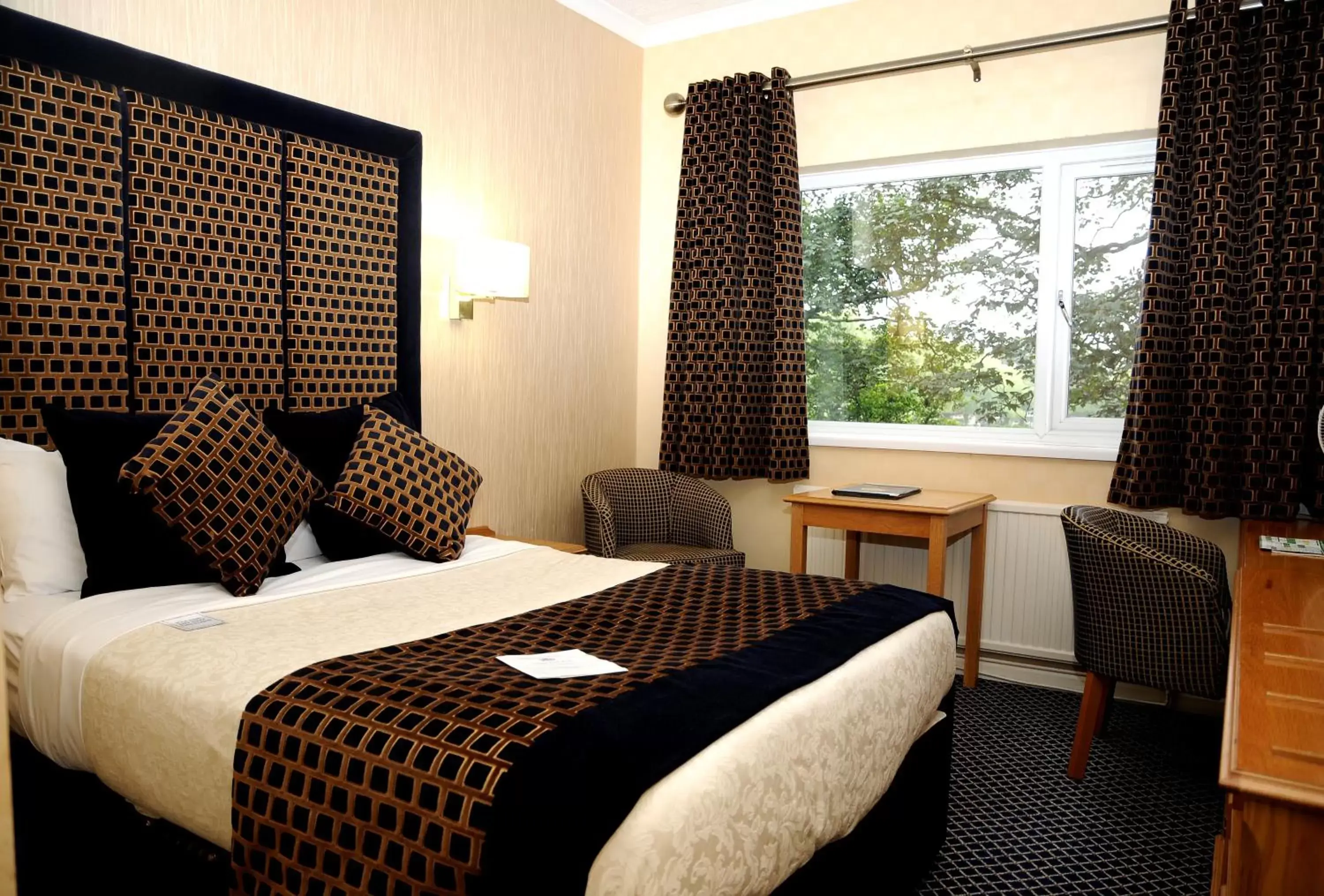 Bedroom, Bed in Carlton Park Hotel Rotherham