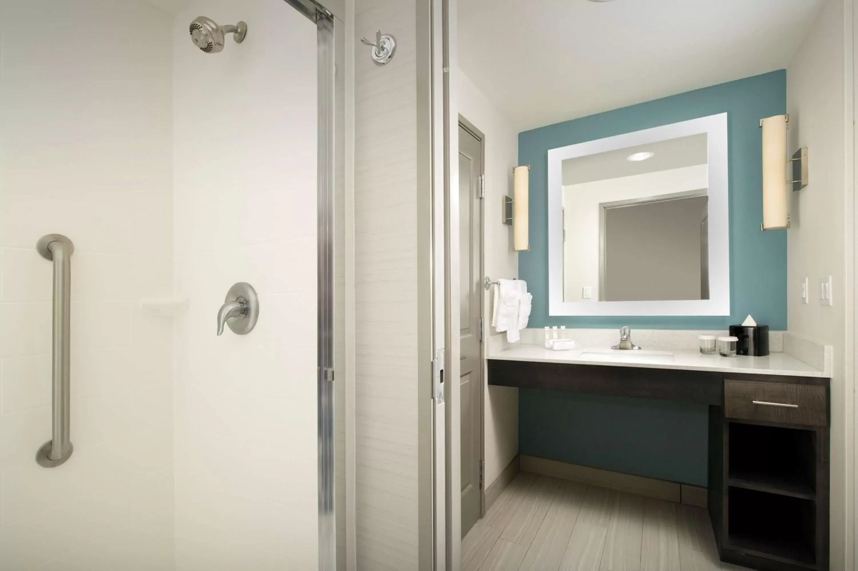 Bathroom in Homewood Suites by Hilton Metairie New Orleans