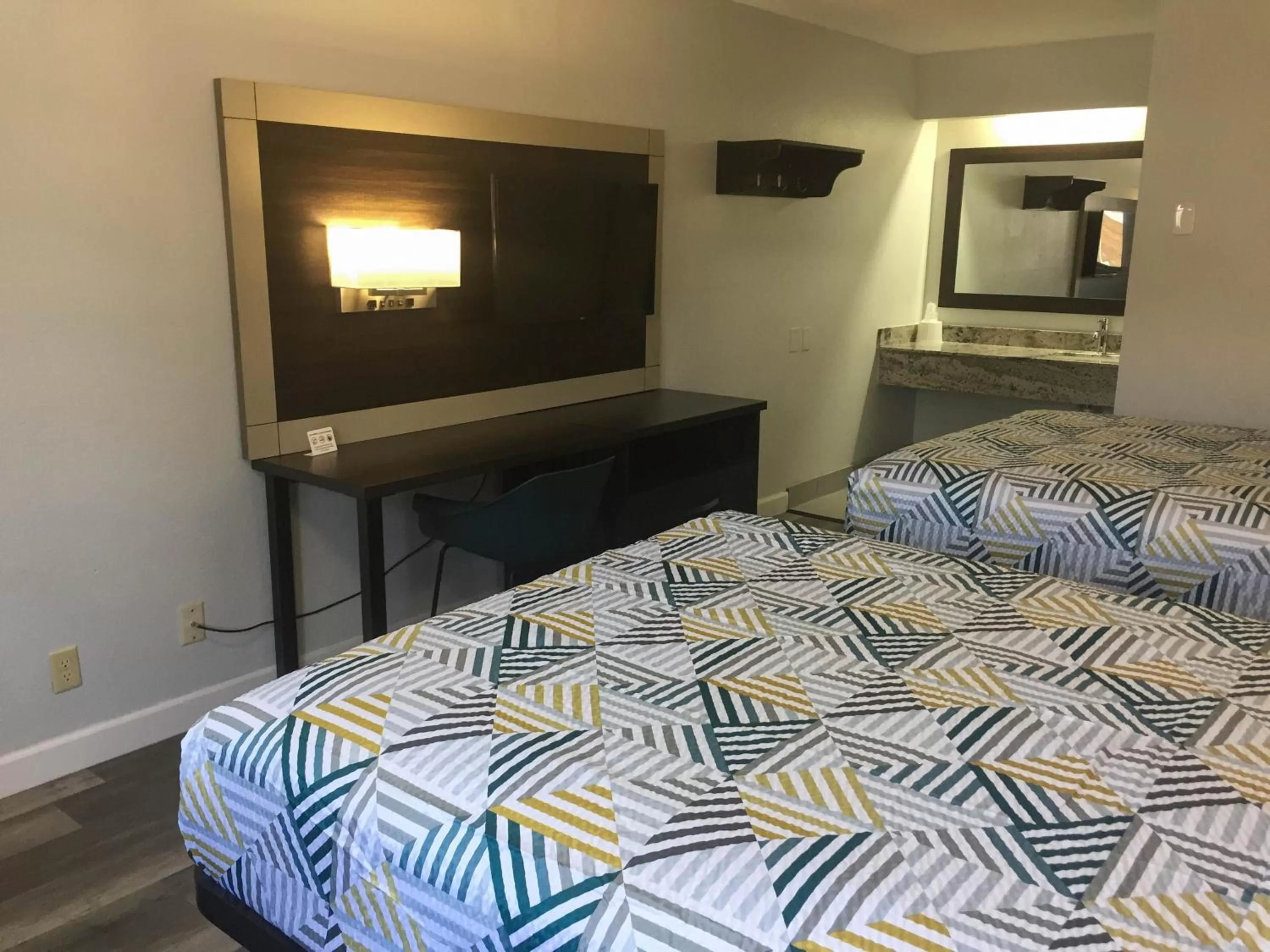 Bed in Motel 6-Burnsville, MN