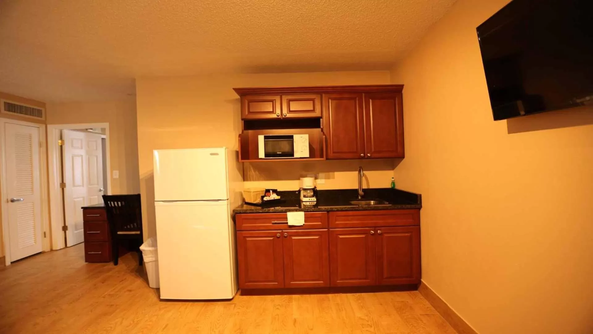 Kitchen or kitchenette, Kitchen/Kitchenette in Inn on the Gulf
