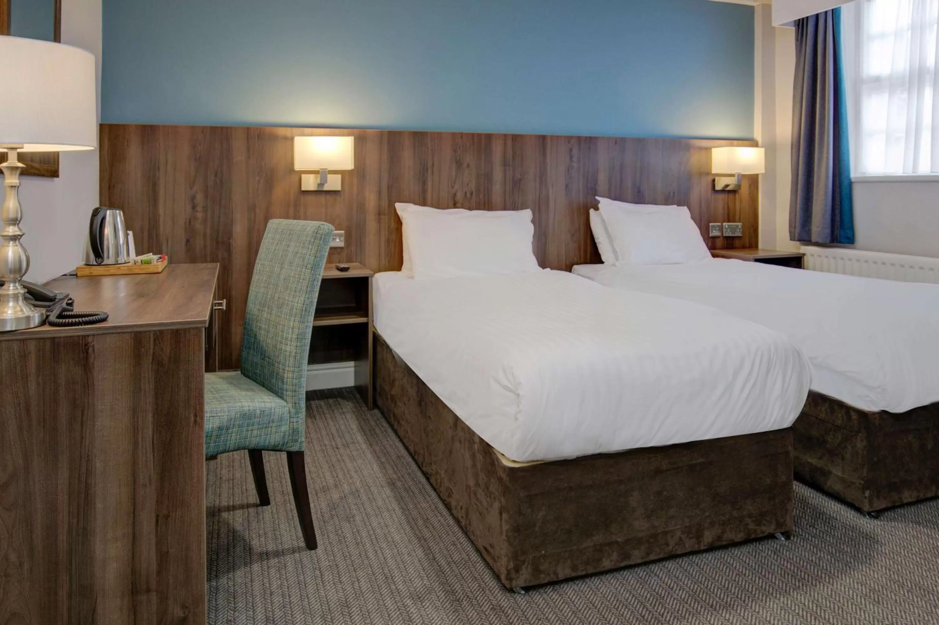 Bedroom, Bed in The Jephson Hotel; BW Signature Collection