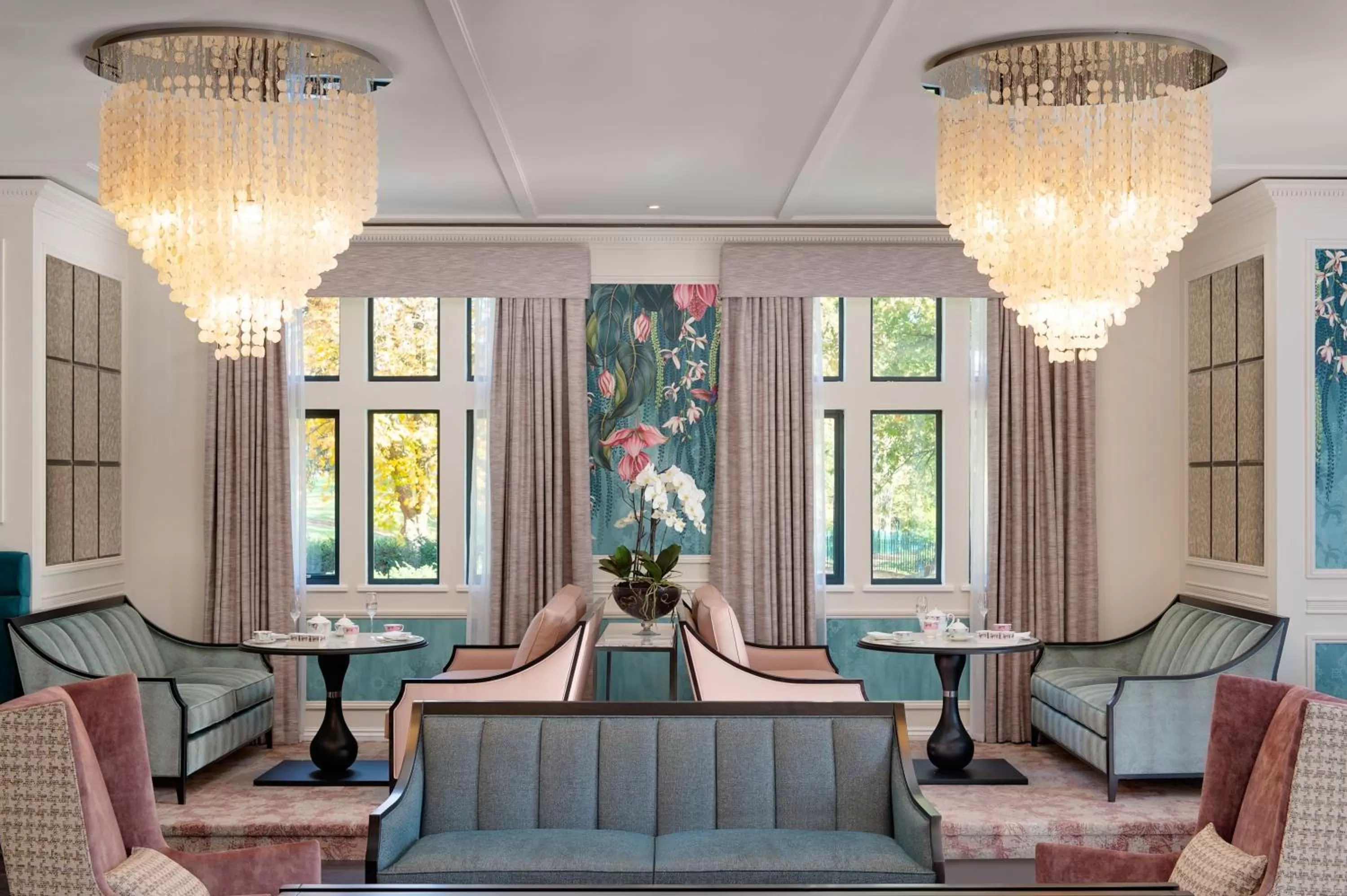 Restaurant/places to eat in Fairmont Windsor Park