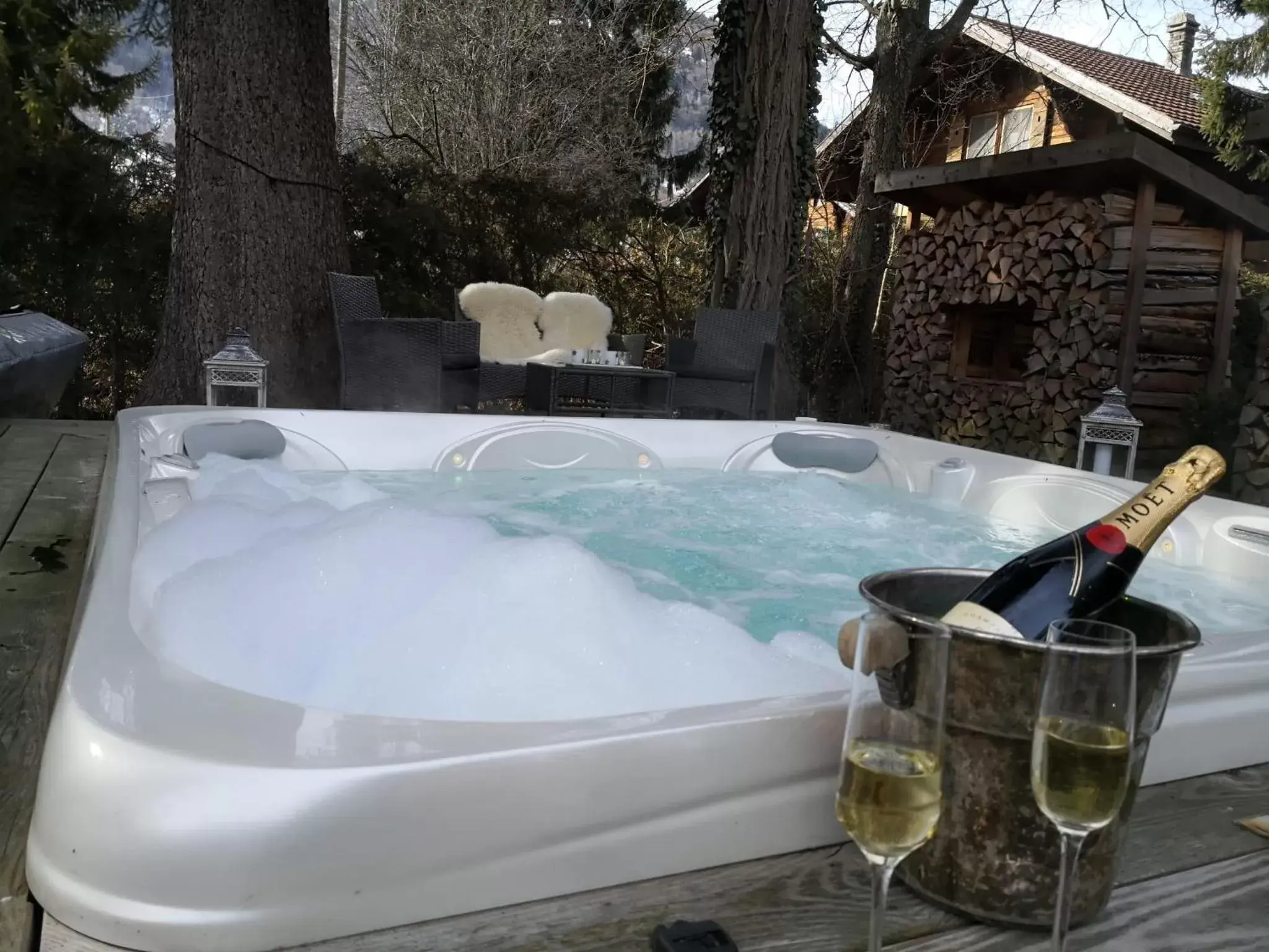 Hot Spring Bath in Alpenrose Hotel and Gardens