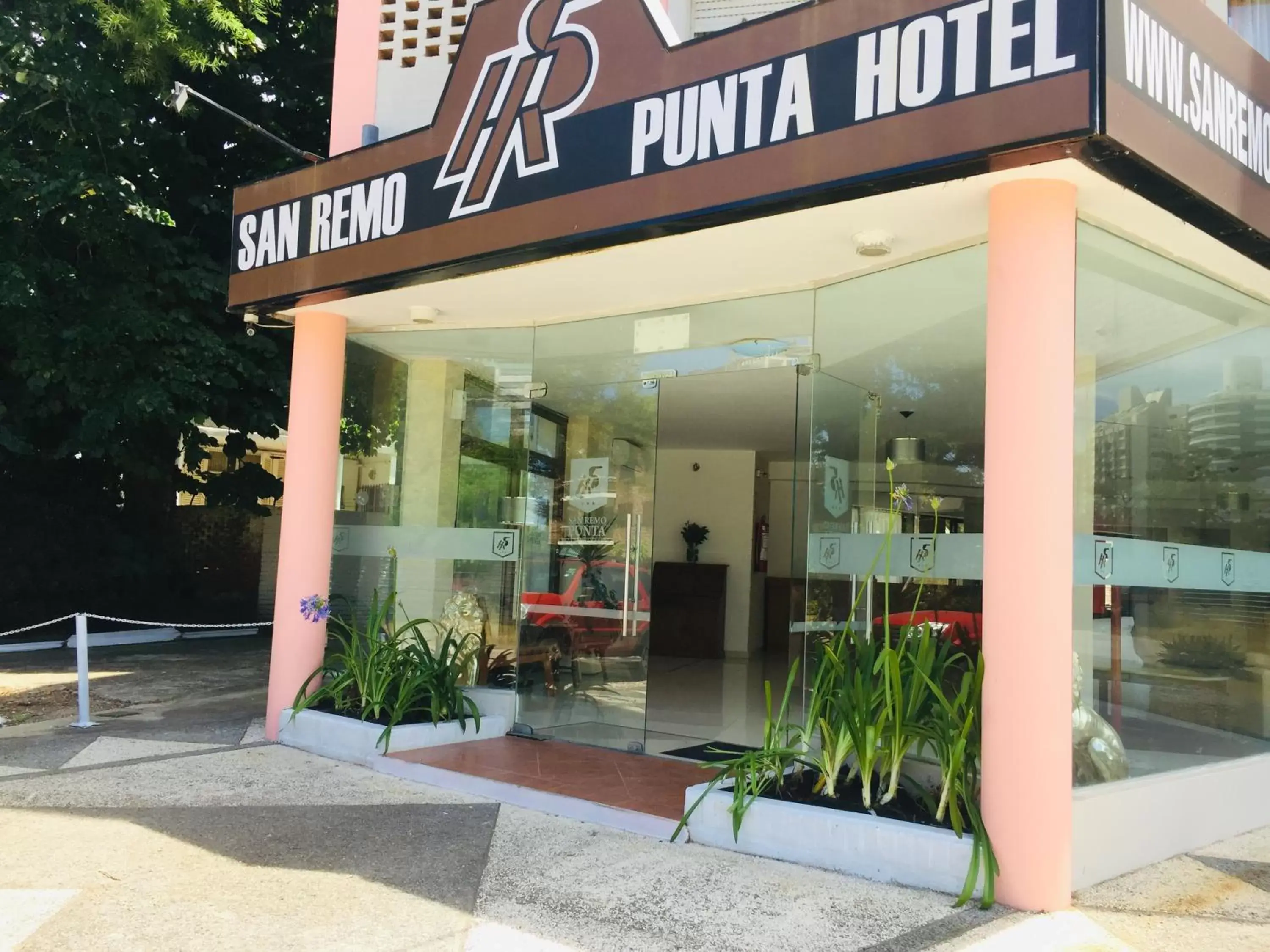 Property building in San Remo Punta Hotel