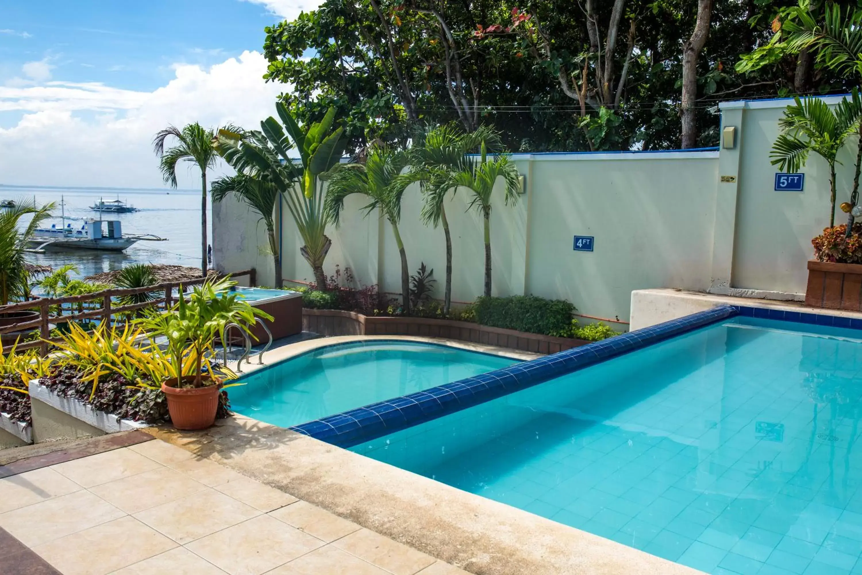 Swimming Pool in Palmbeach Resort & Spa