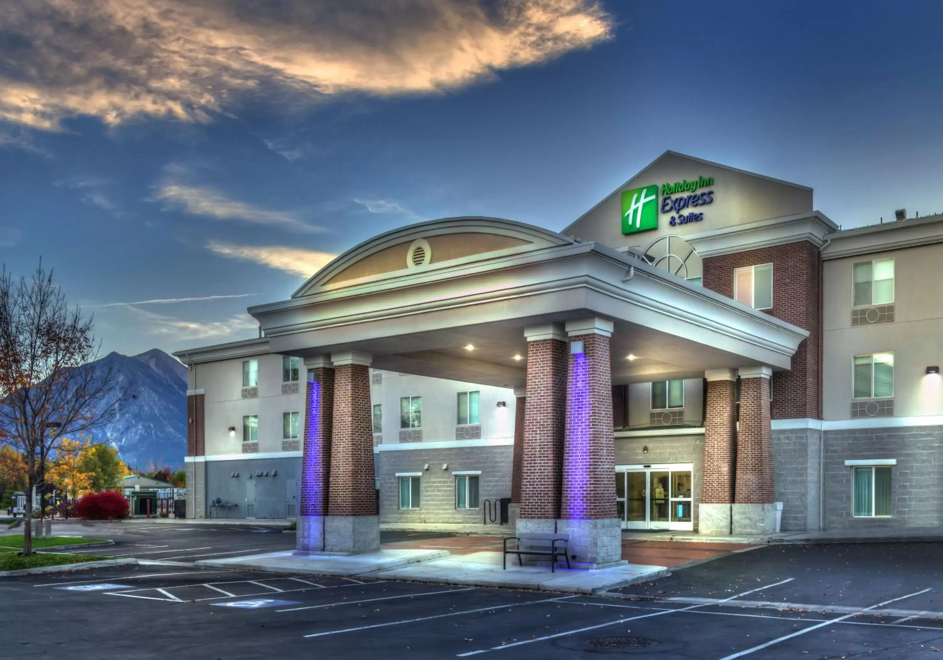 Property Building in Holiday Inn Express Hotel & Suites Minden, an IHG Hotel