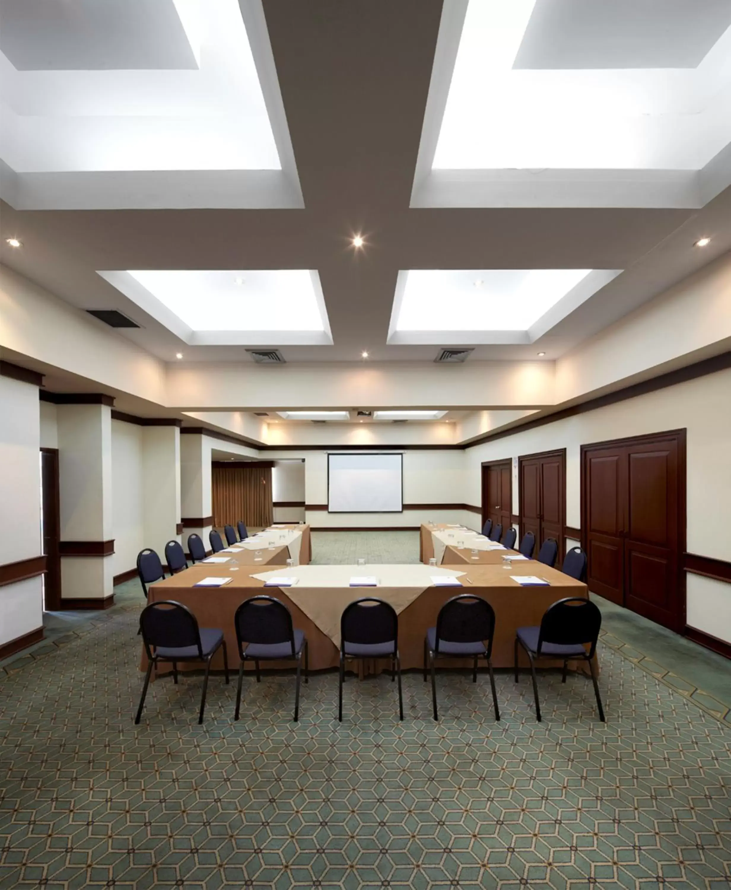 Meeting/conference room in Hotel Estelar Altamira