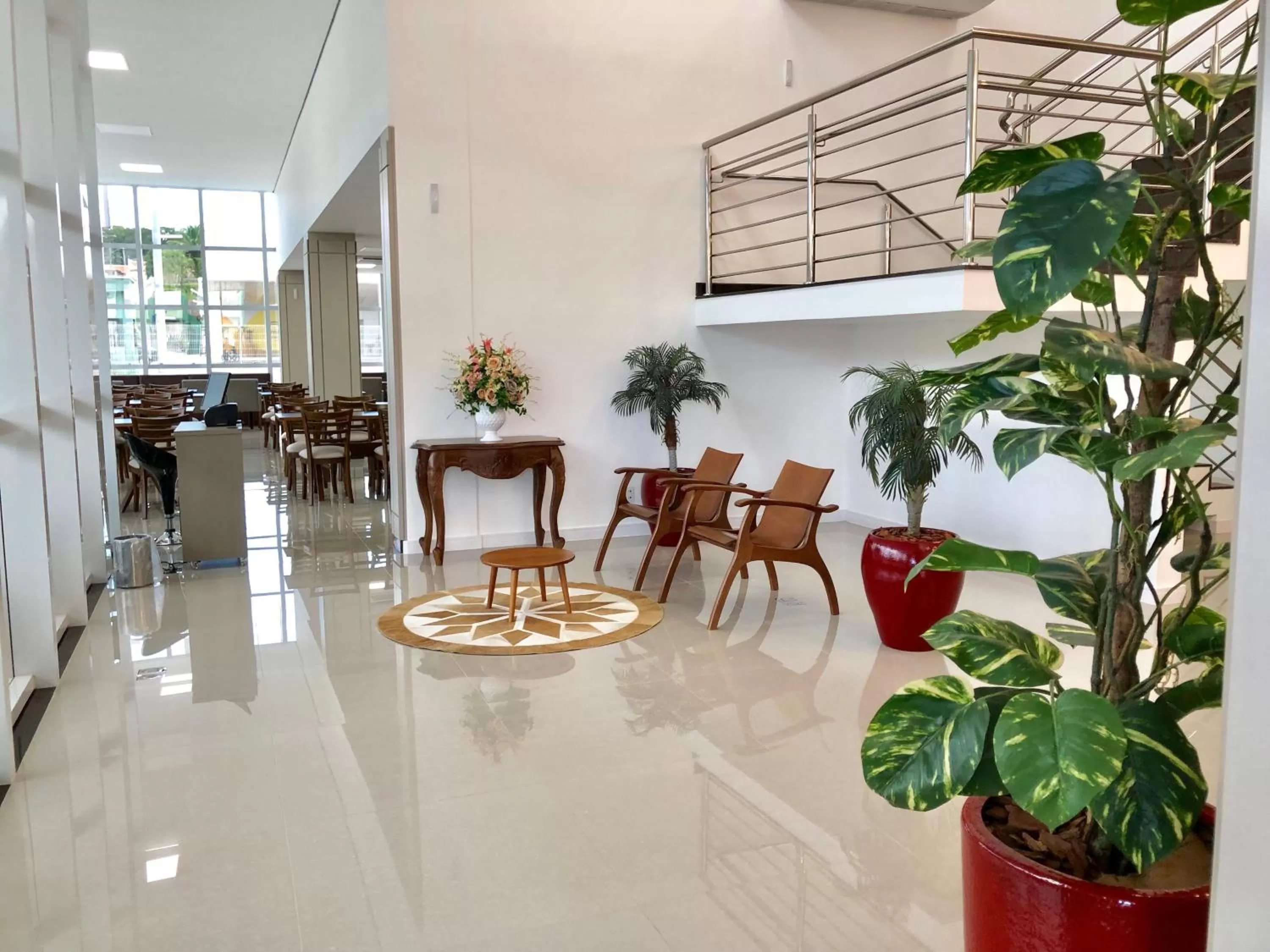 Communal lounge/ TV room in Tri Hotel Executive Indaial