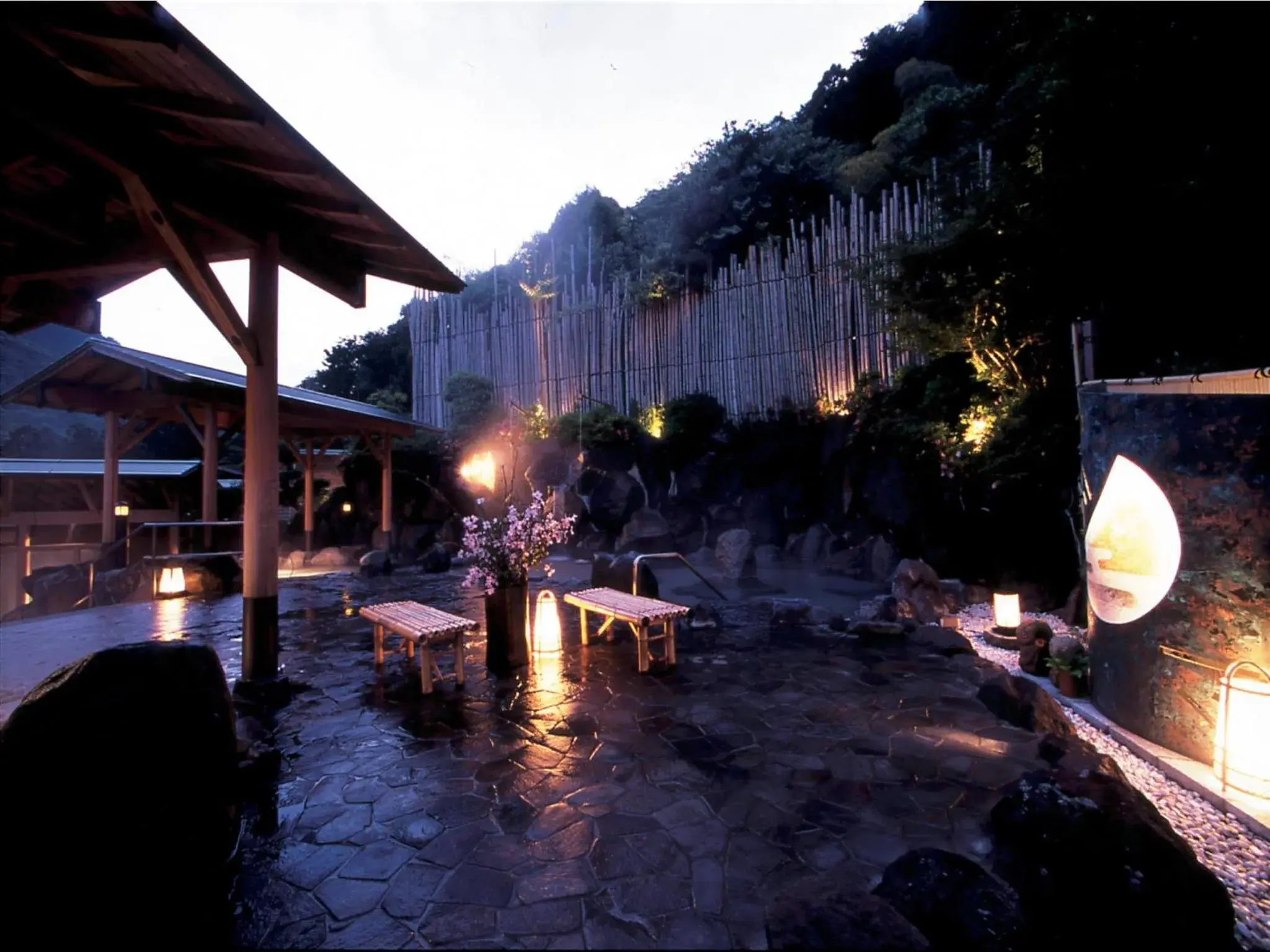 Hot Spring Bath in Hakonenomori Okada Hotel