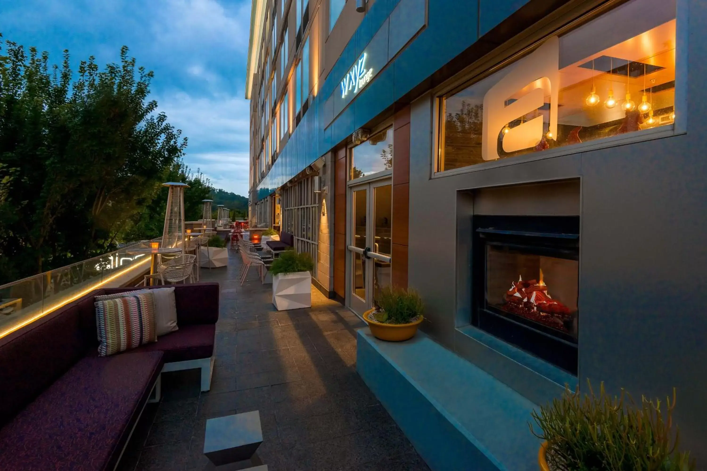 Restaurant/places to eat in Aloft Asheville Downtown