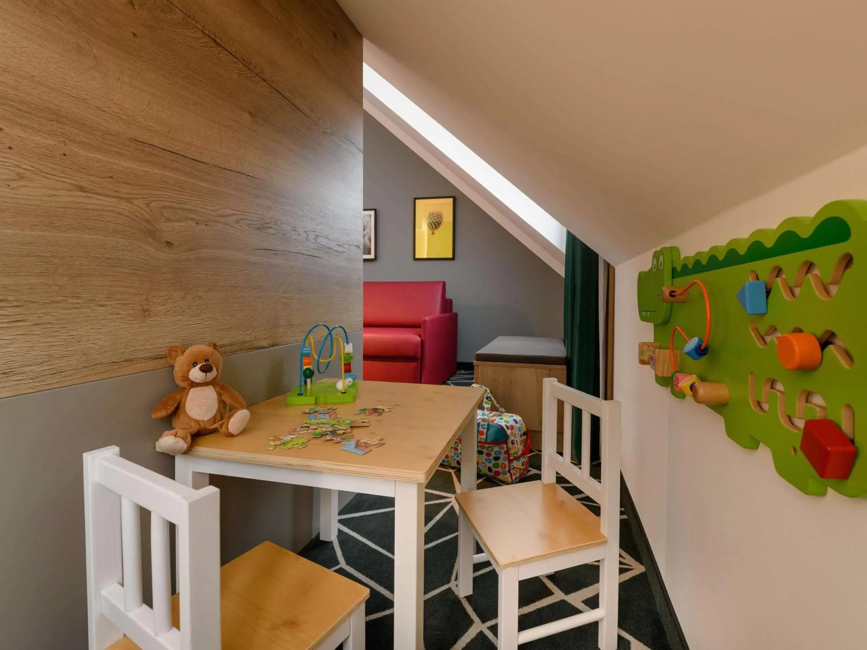 Bedroom, Dining Area in ibis Styles Aschaffenburg