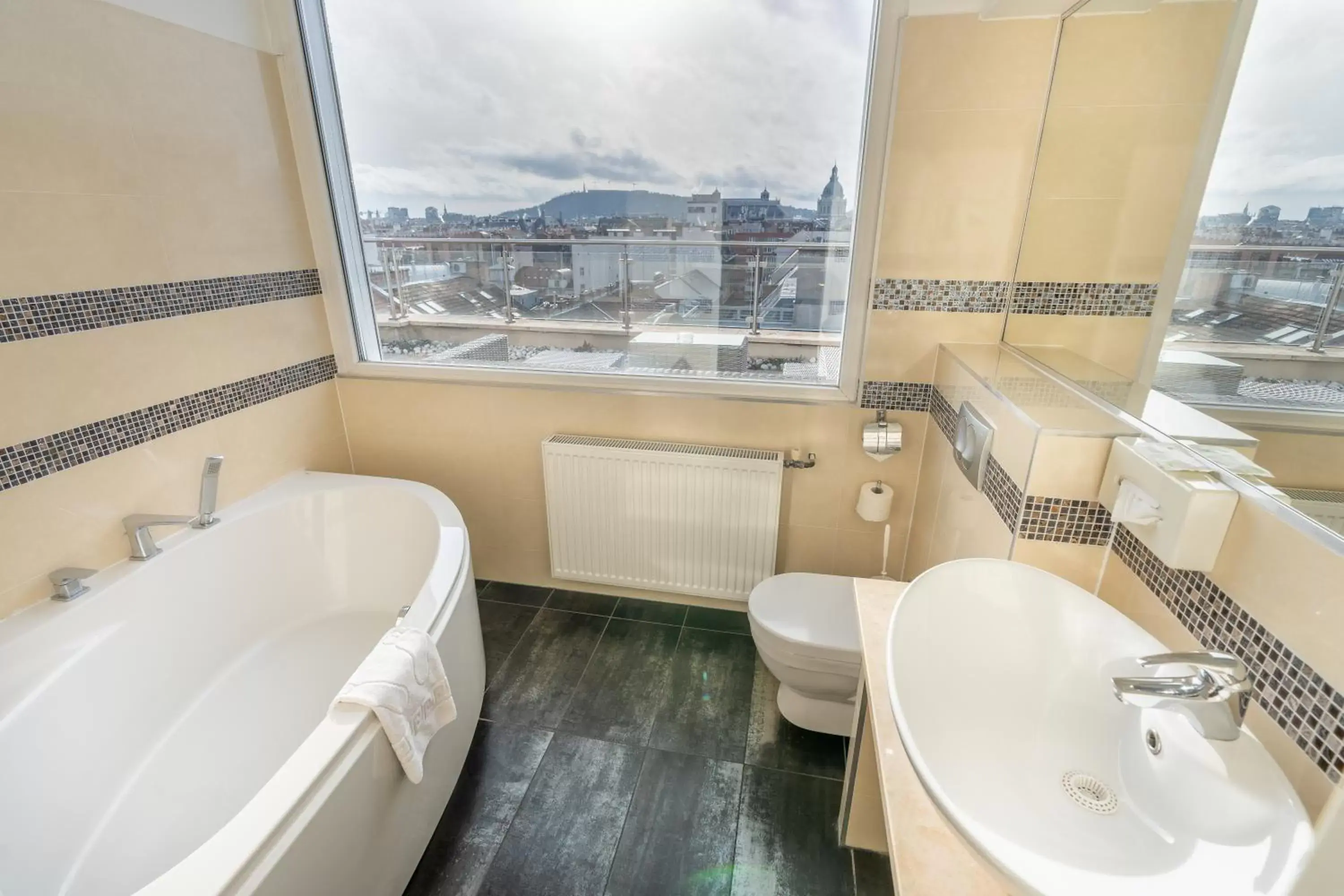 Bathroom in Medos Hotel