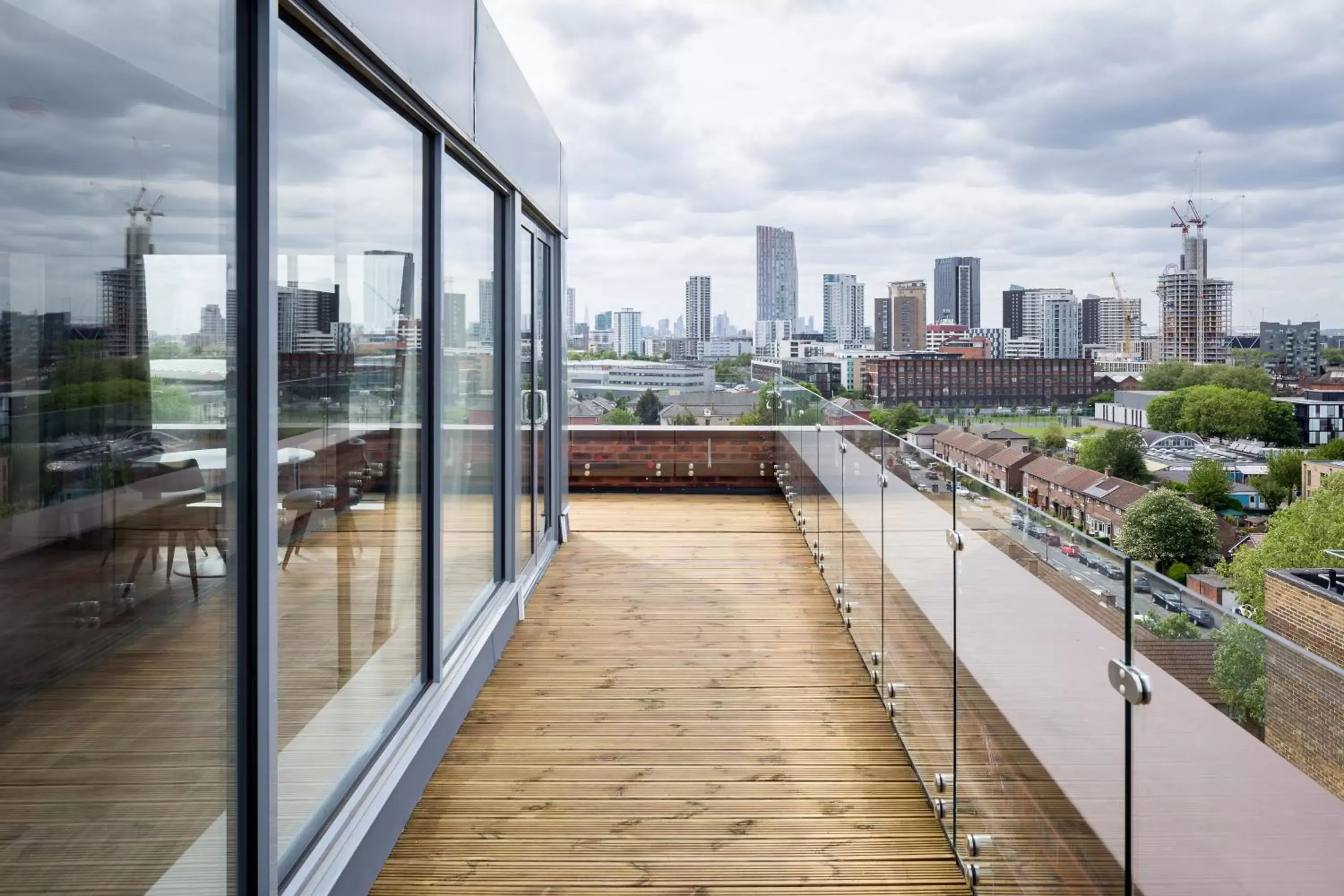 Dezign Suite in Roomzzz London Stratford Dezign Suite in Roomzzz London Stratford