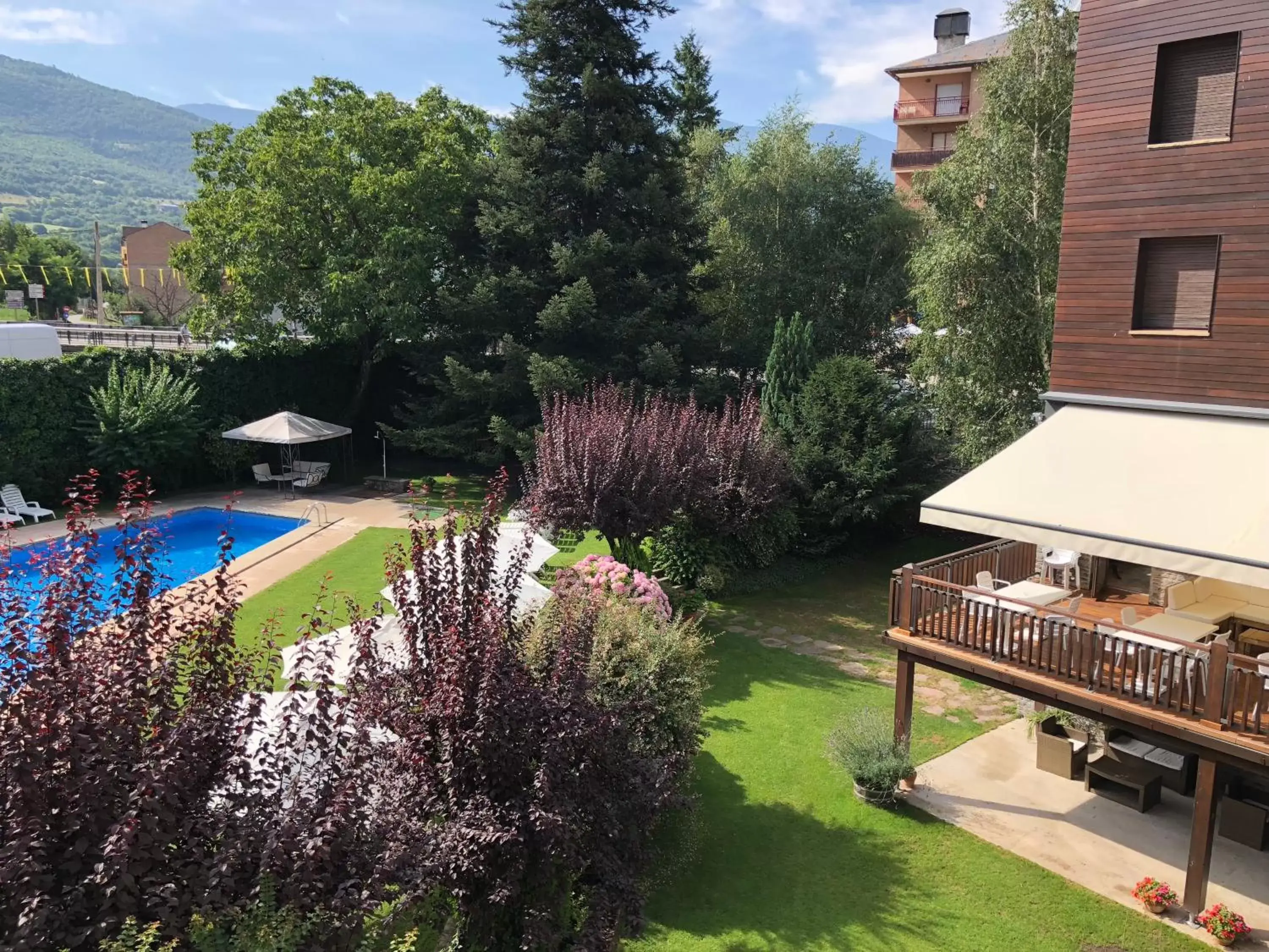 Area and facilities, Pool View in Hotel Restaurant Pessets & SPA