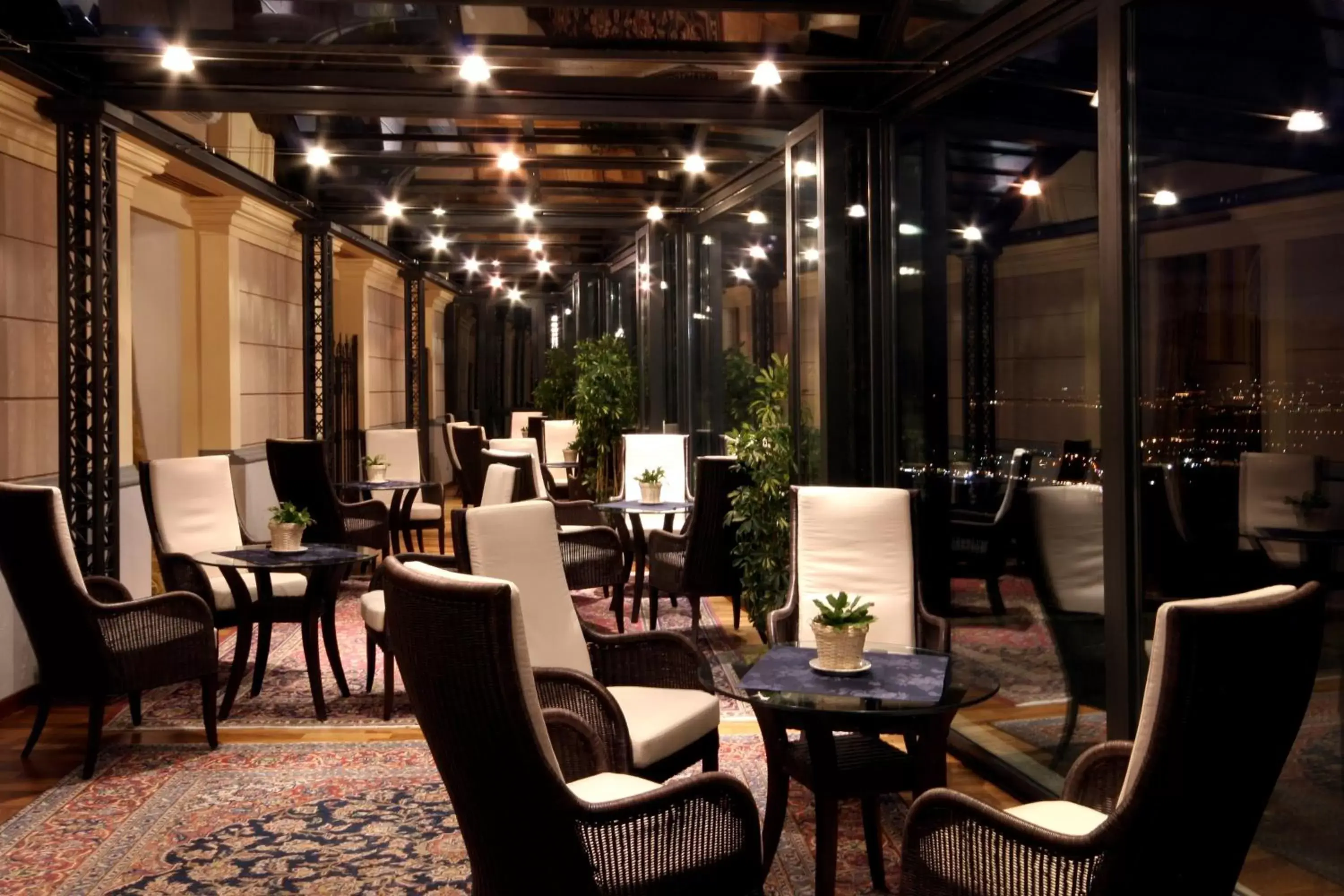 Lounge or bar, Restaurant/Places to Eat in Excelsior Palace Hotel