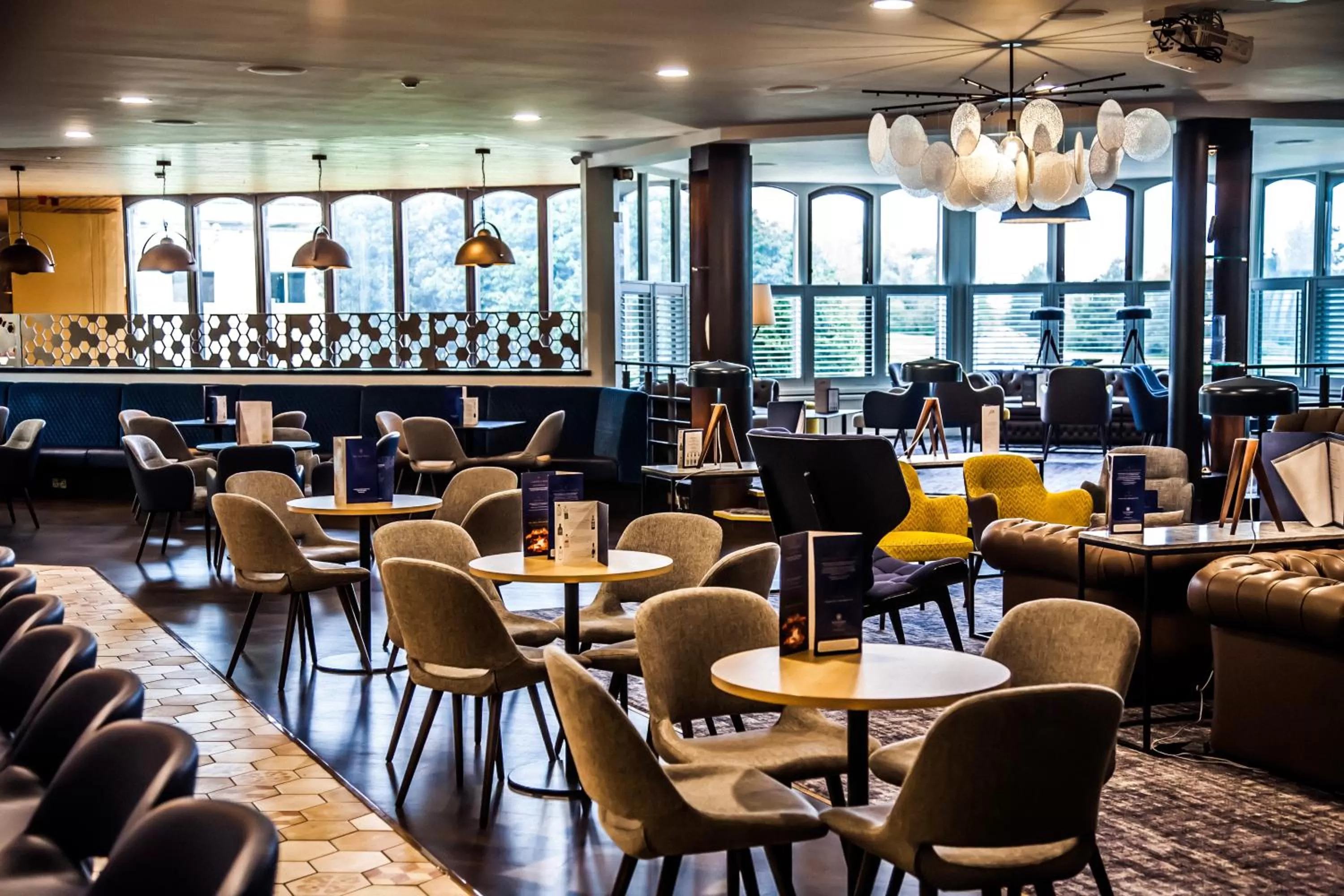 Restaurant/places to eat in Swindon Blunsdon House Hotel, BW Premier Collection