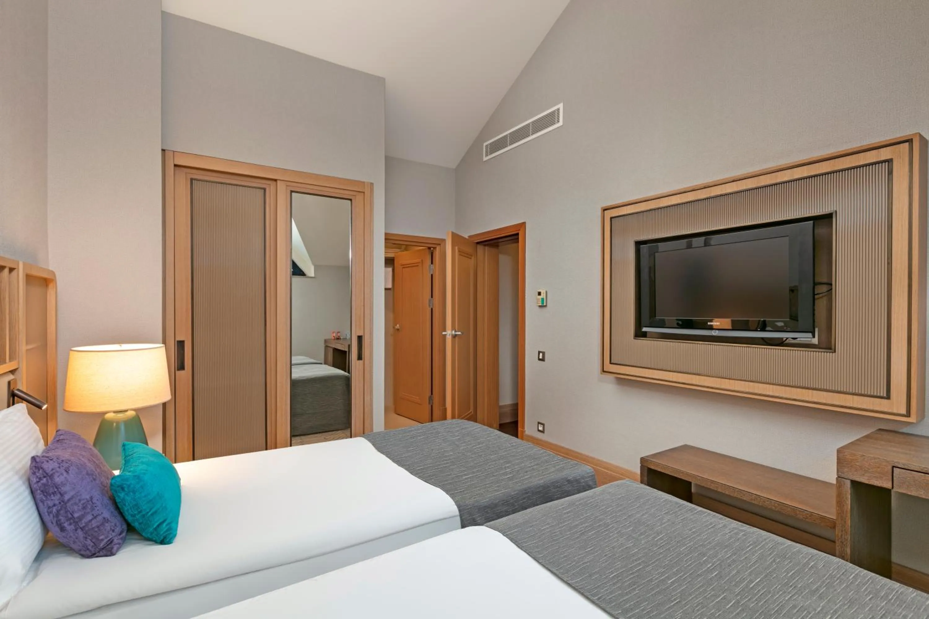 Bedroom, Bed in Susesi Luxury Resort