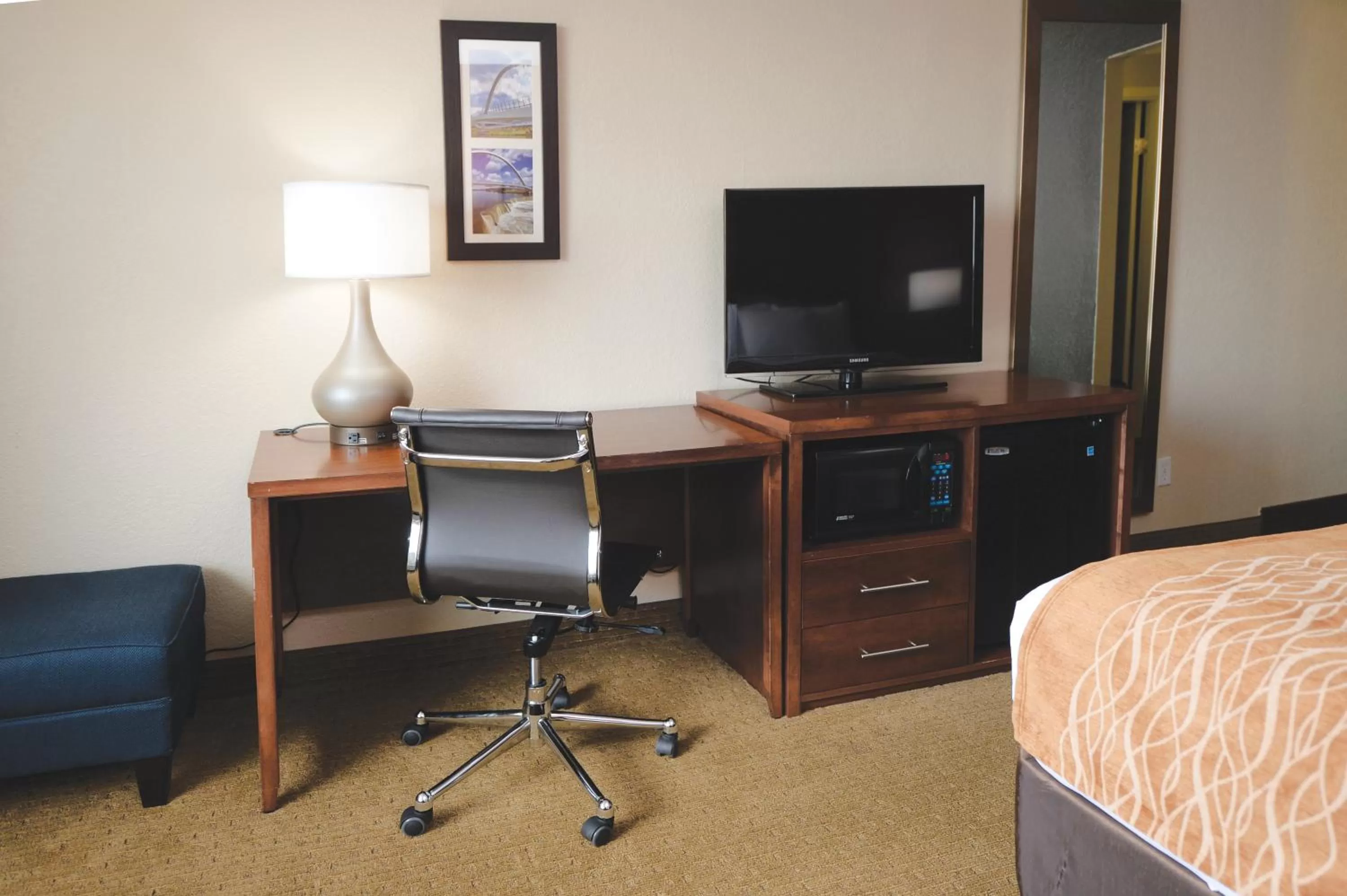 King Room with River View in Comfort Inn & Suites Event Center