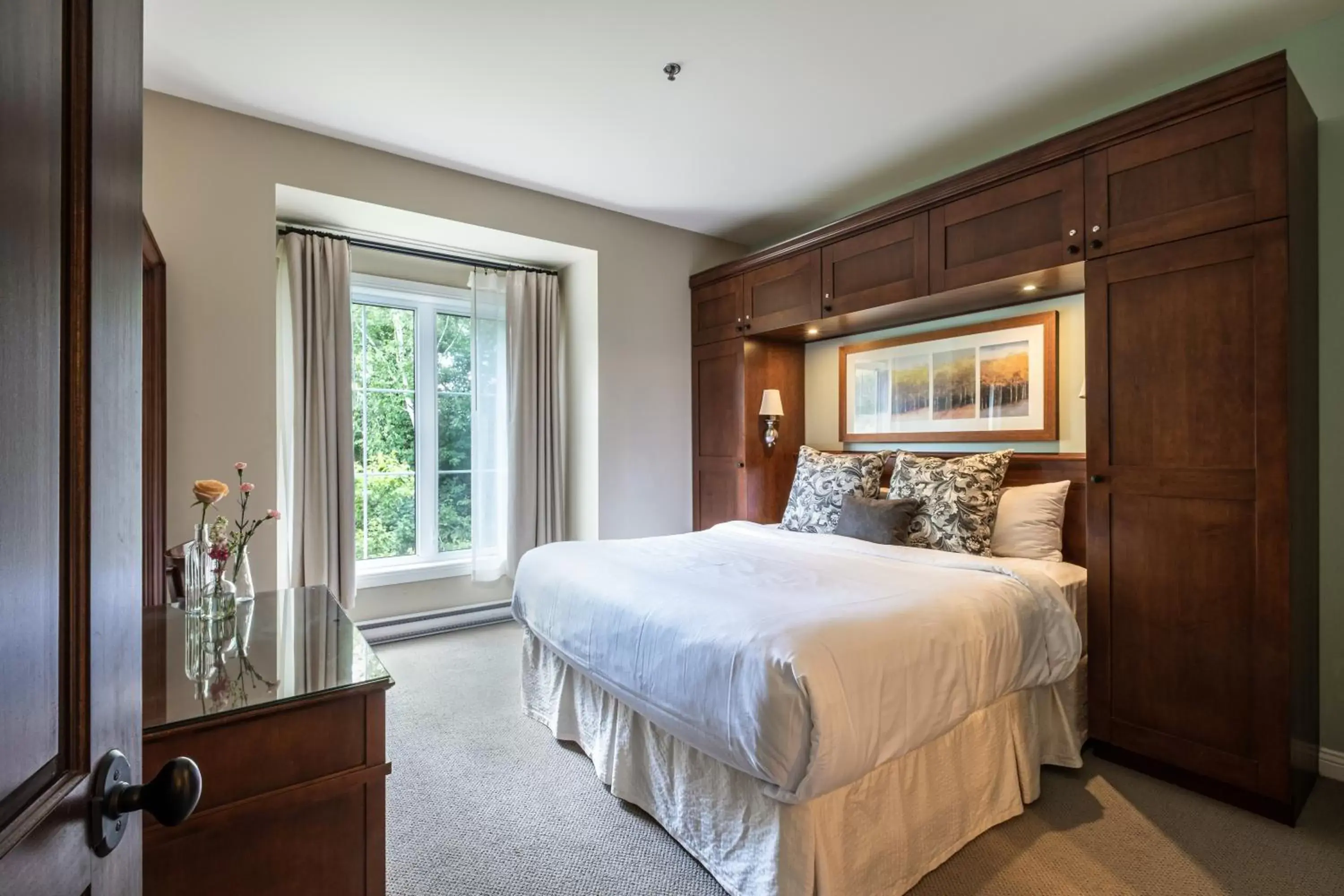 Bedroom, Bed in Château Beauvallon