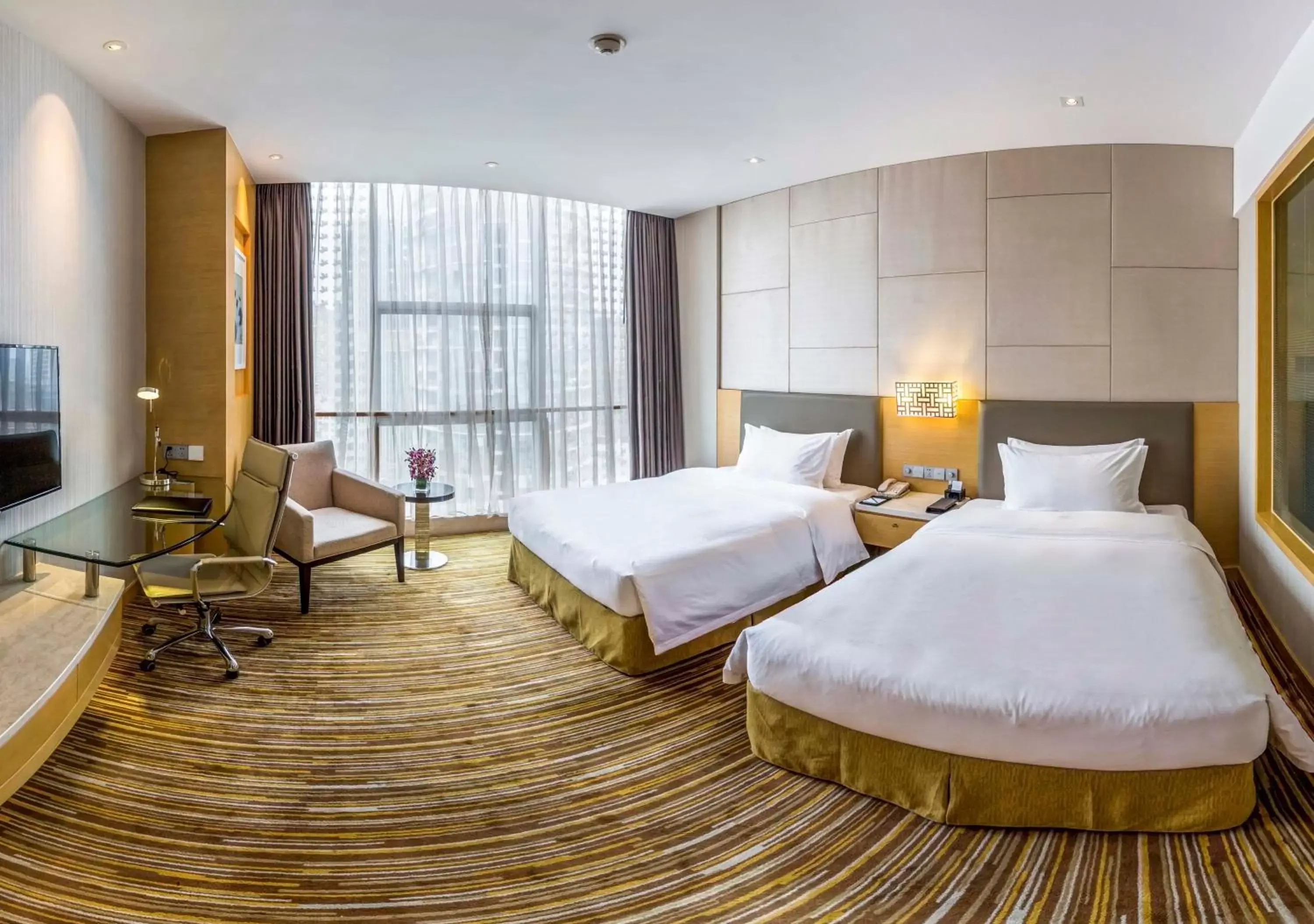 Bed in Holiday Inn Nanchang Riverside, an IHG Hotel