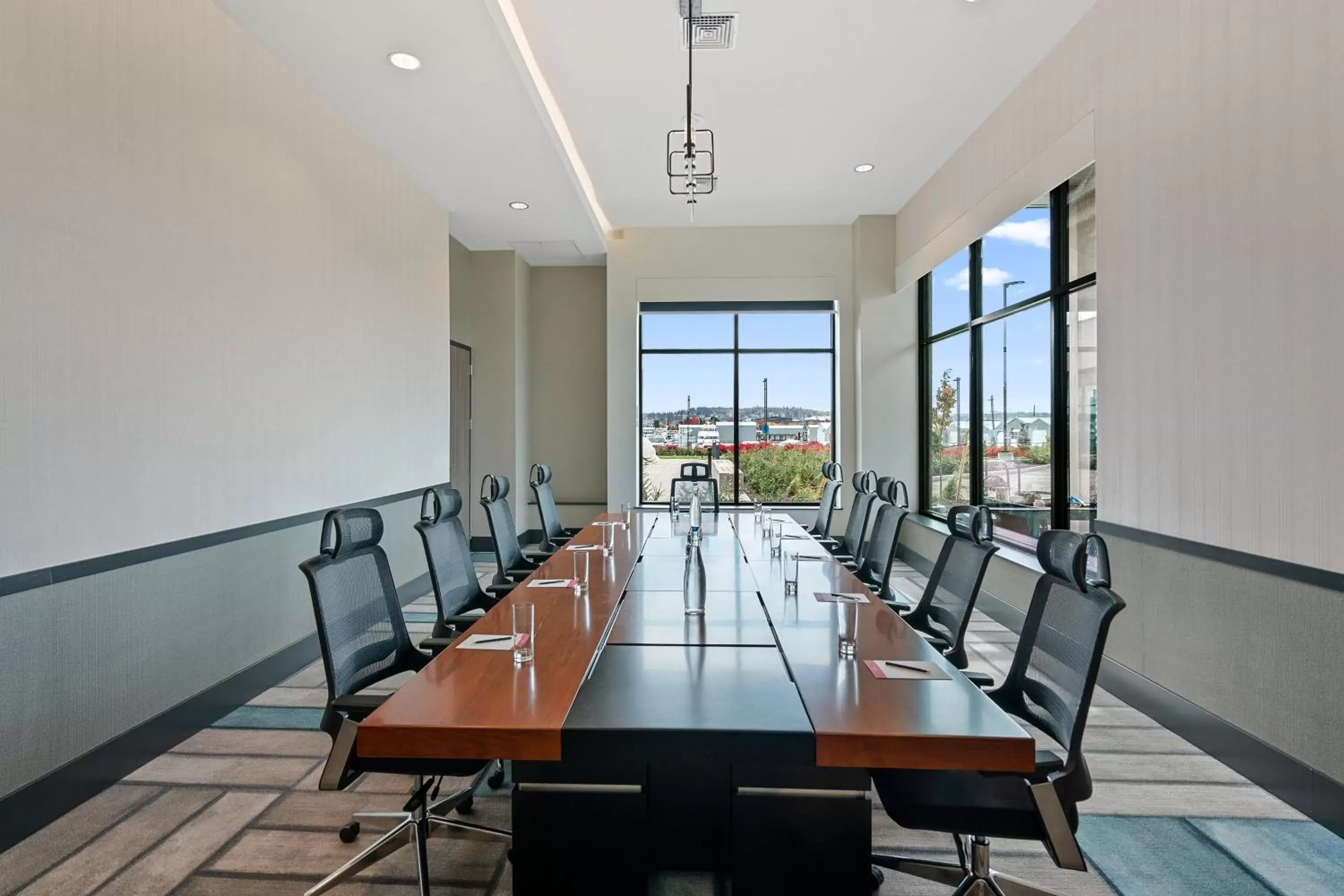 Meeting/conference room in Hotel Indigo Seattle Everett Waterfront Place, an IHG Hotel