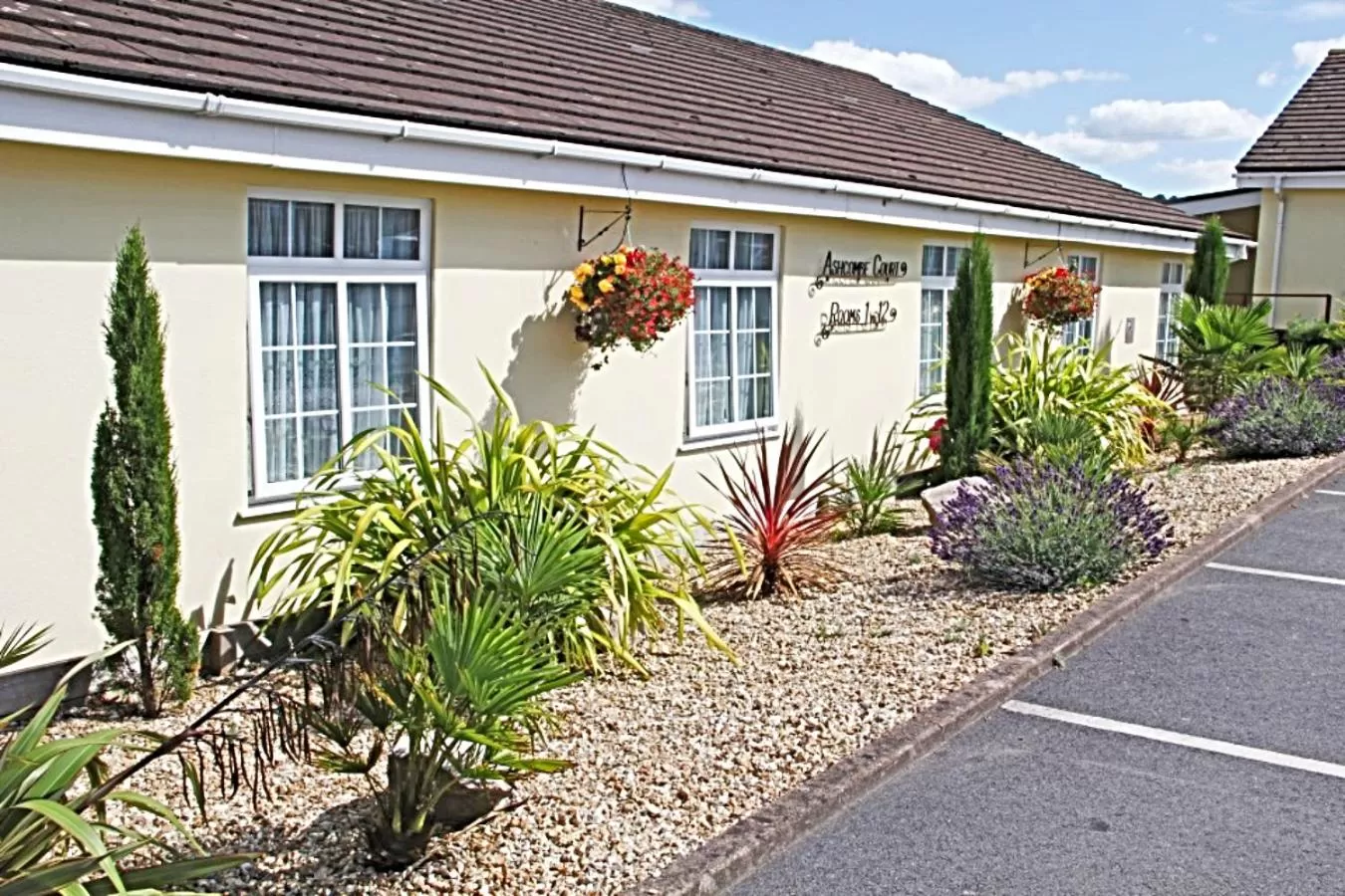 Property building in Exeter Court Hotel