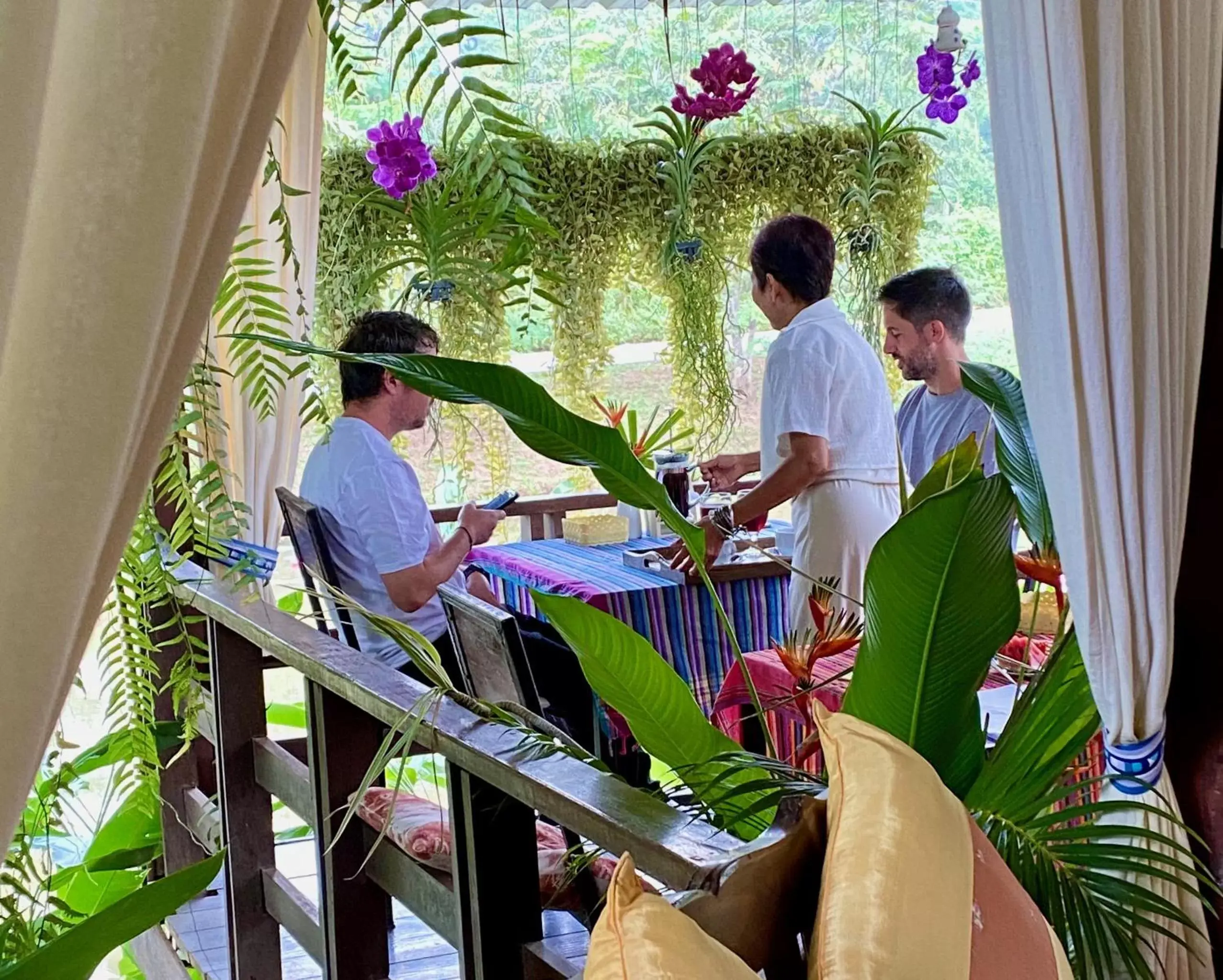 Dining area in Pura Vida Pai Resort