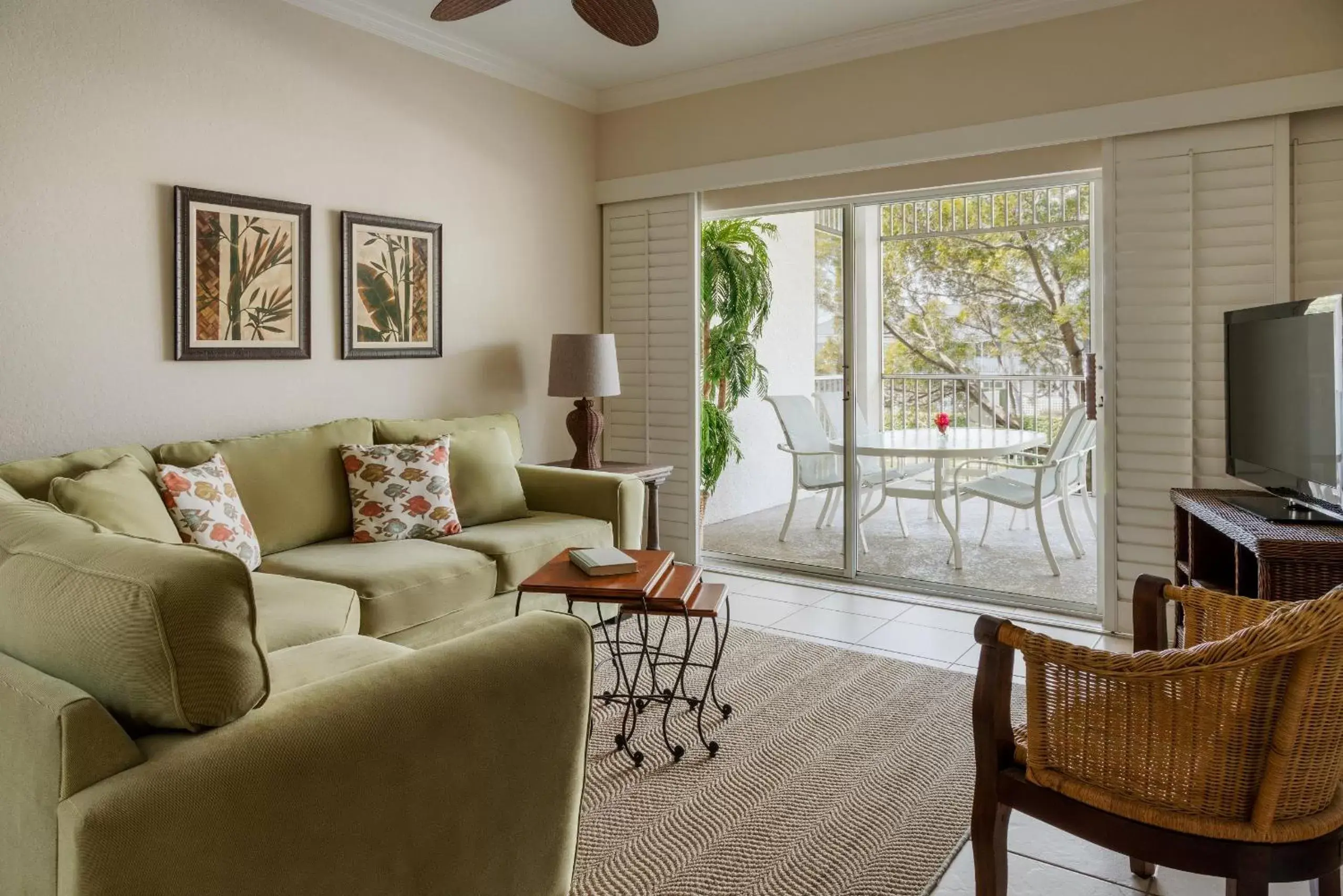 Living room, Seating Area in Olde Marco Island Inn and Suites