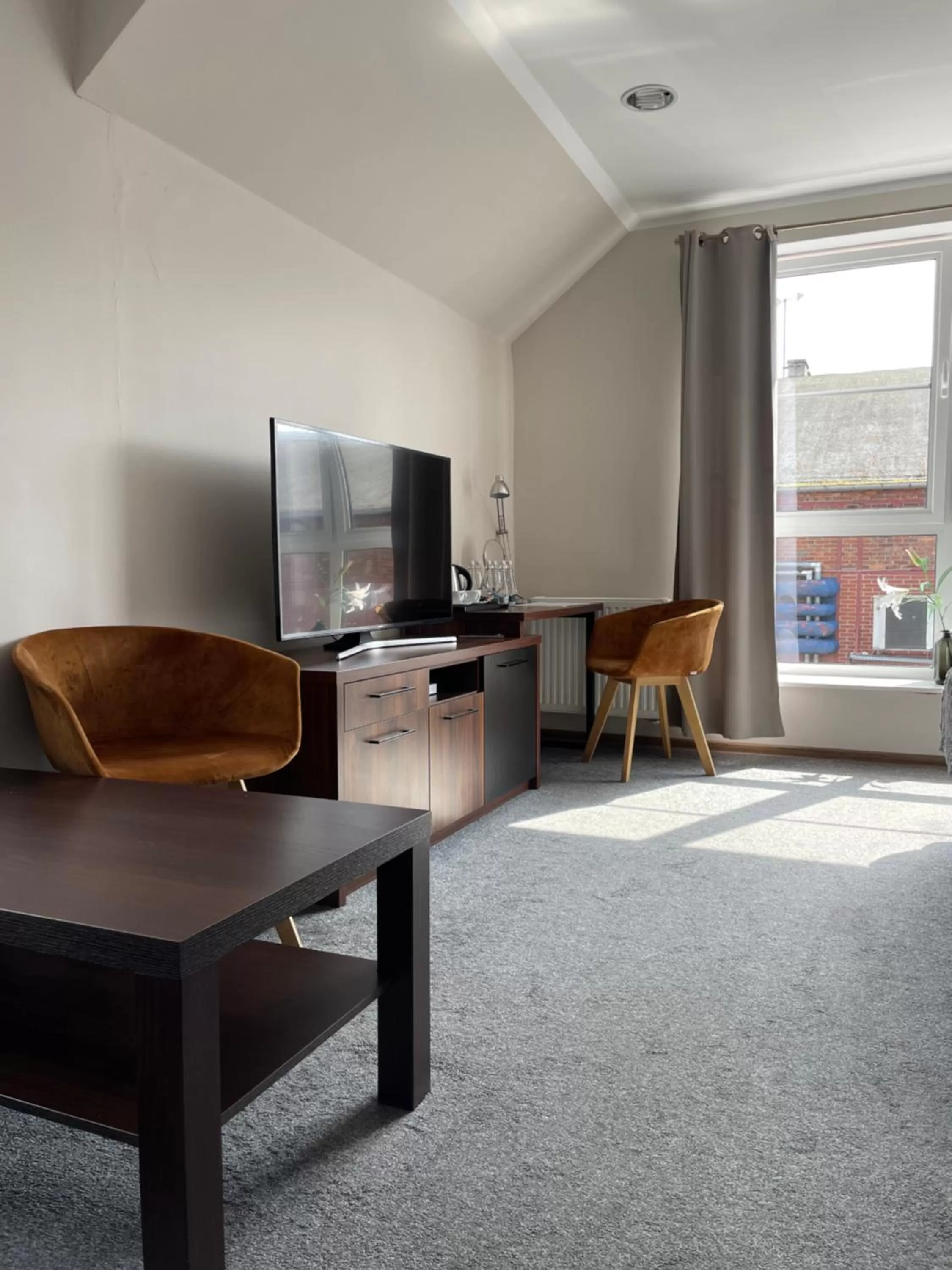 TV and multimedia, TV/Entertainment Center in W Porcie