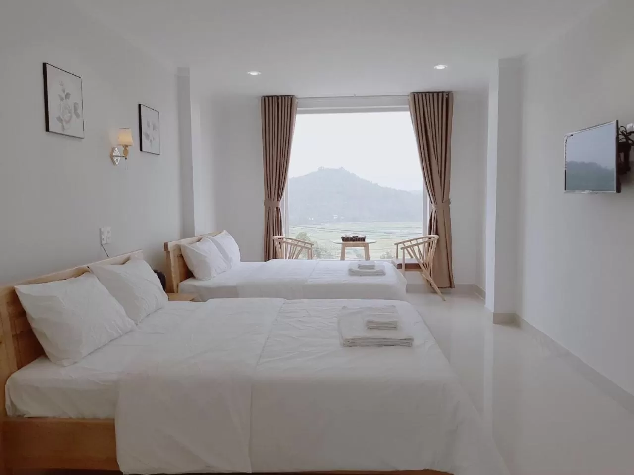 Photo of the whole room, Bed in Minh Manh Hotel 2