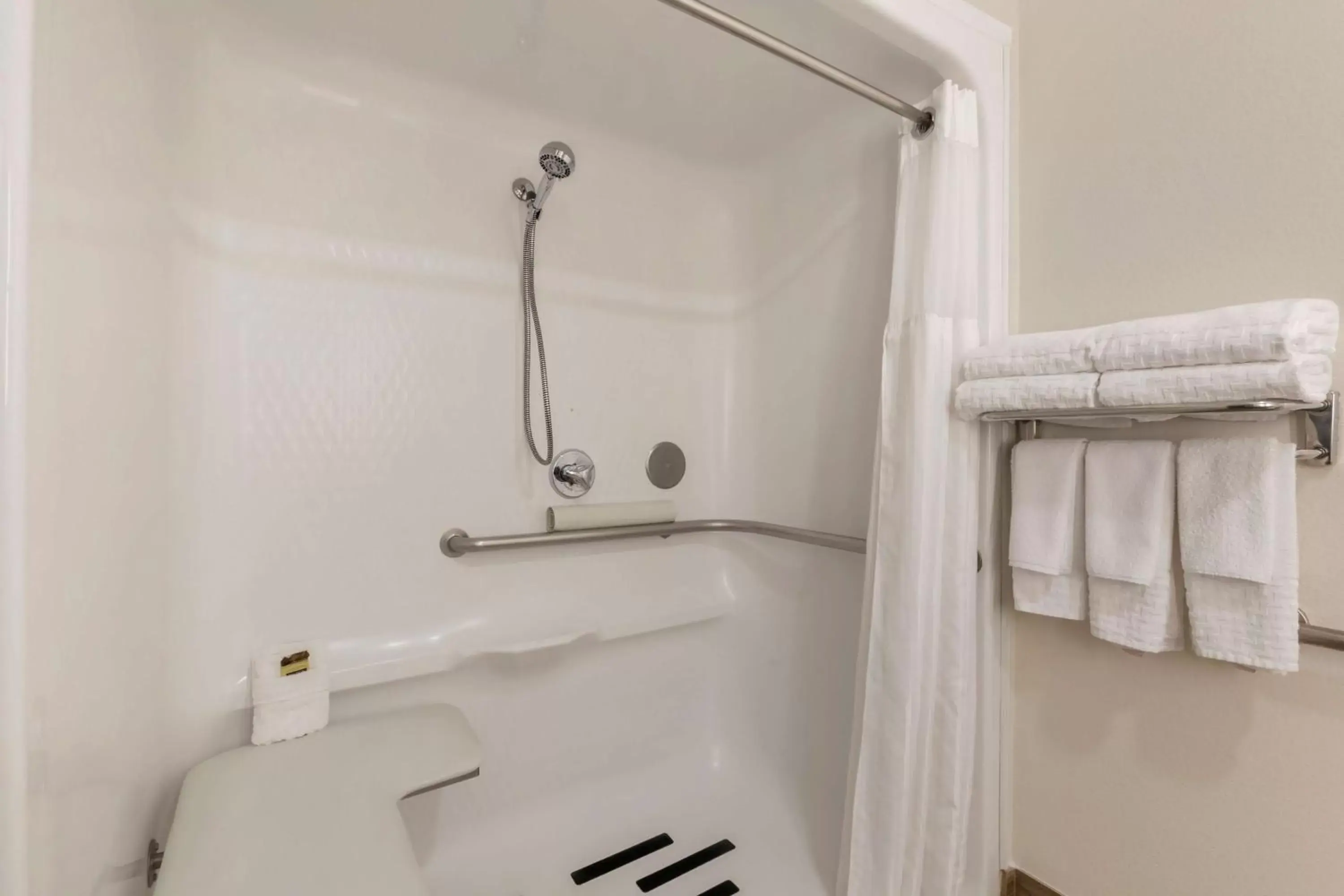 Bathroom in Best Western Plus Yuma Foothills Inn & Suites