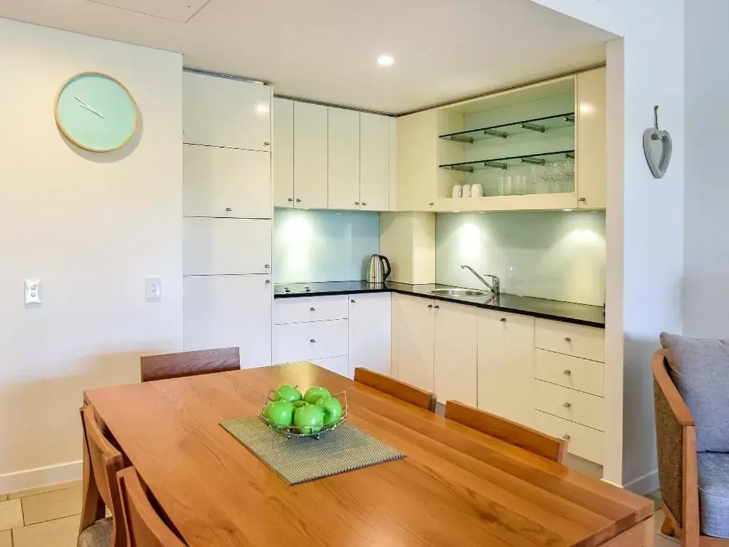 Apartment with Balcony - No Parking in Laguna on Hastings Apartment with Balcony - No Parking in Laguna on Hastings