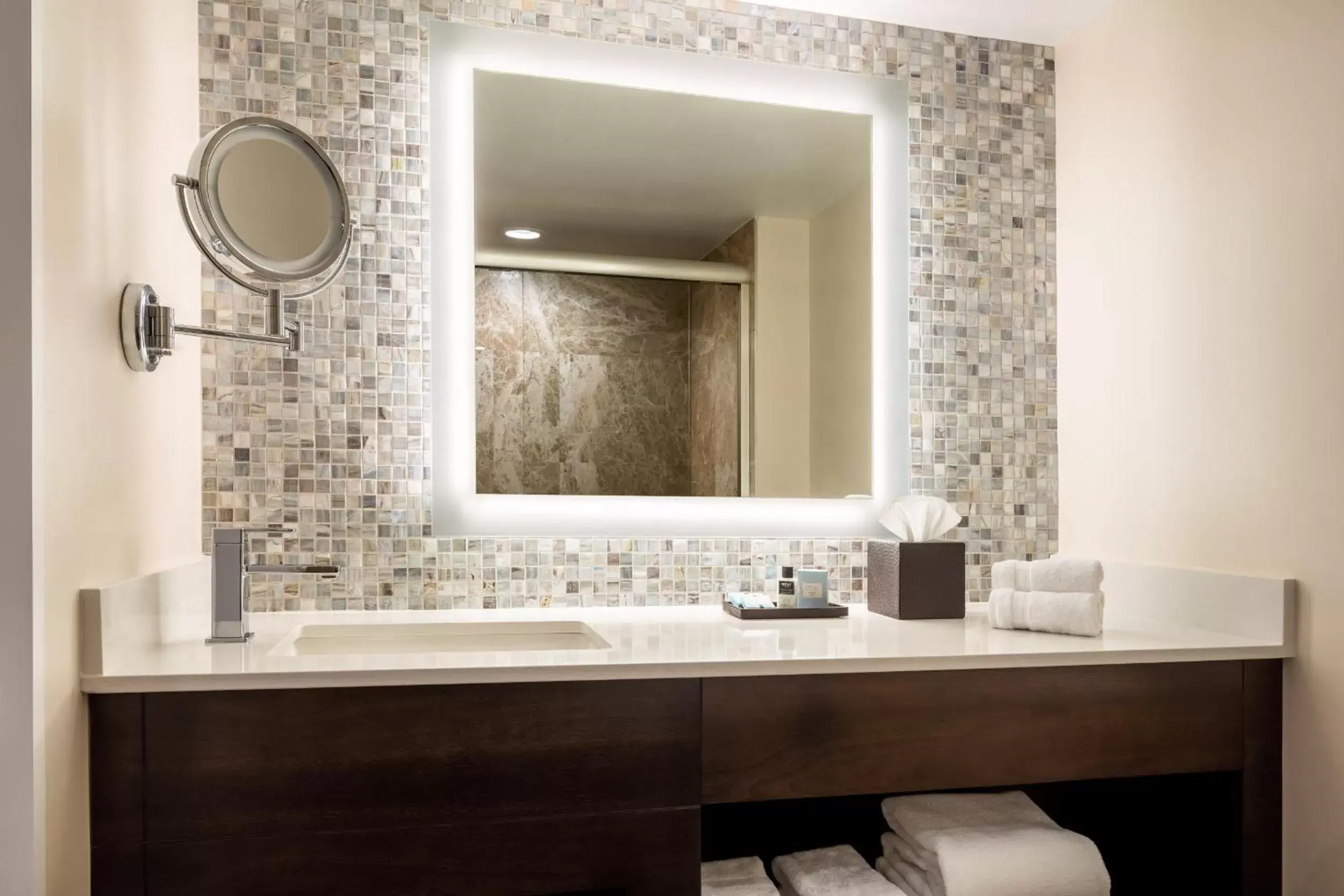 Bathroom in Opal Grand Oceanfront Resort & Spa