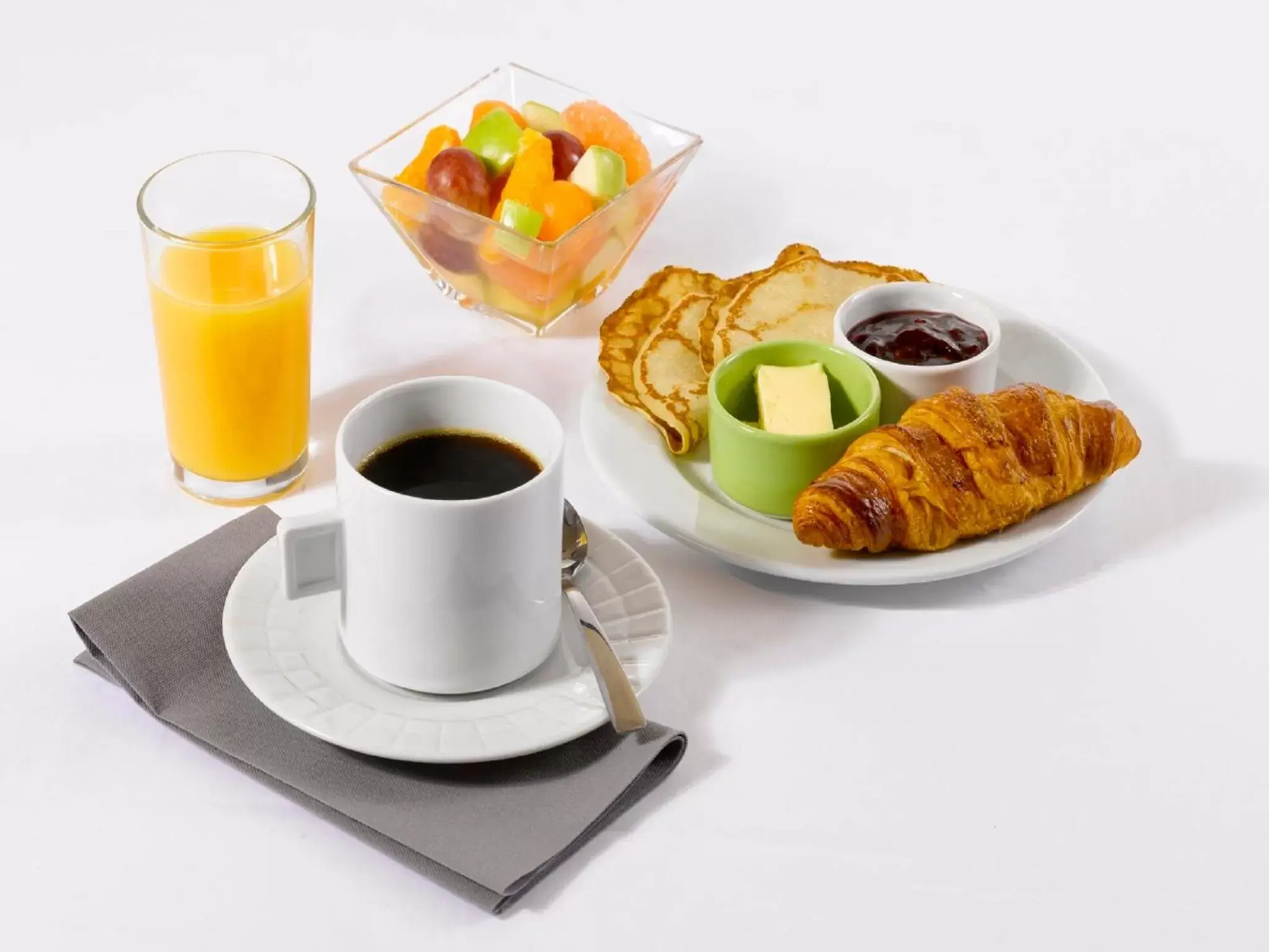 Continental breakfast, Breakfast in Holiday Inn Express - Le Havre Centre