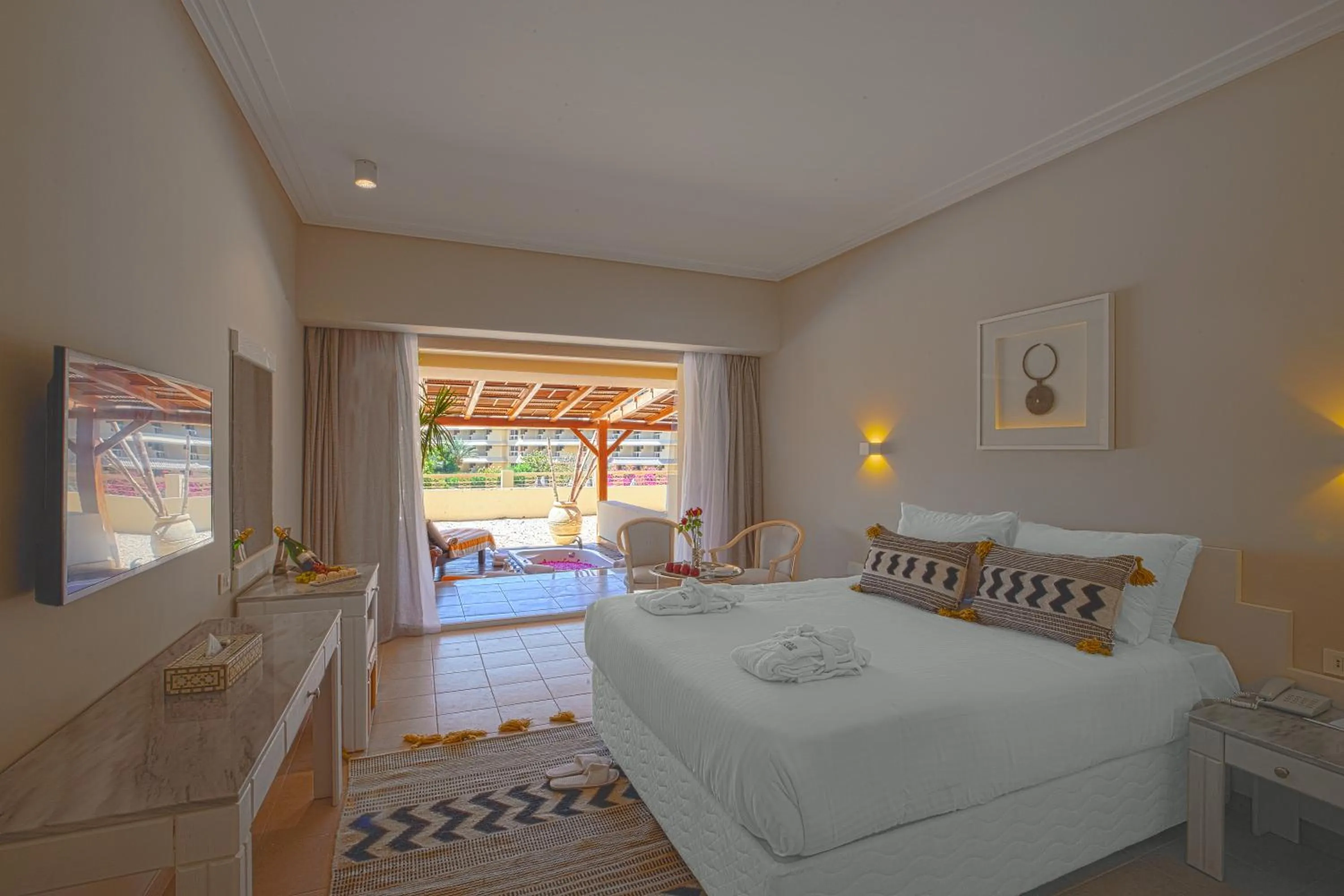 Photo of the whole room, Bed in Sindbad Club