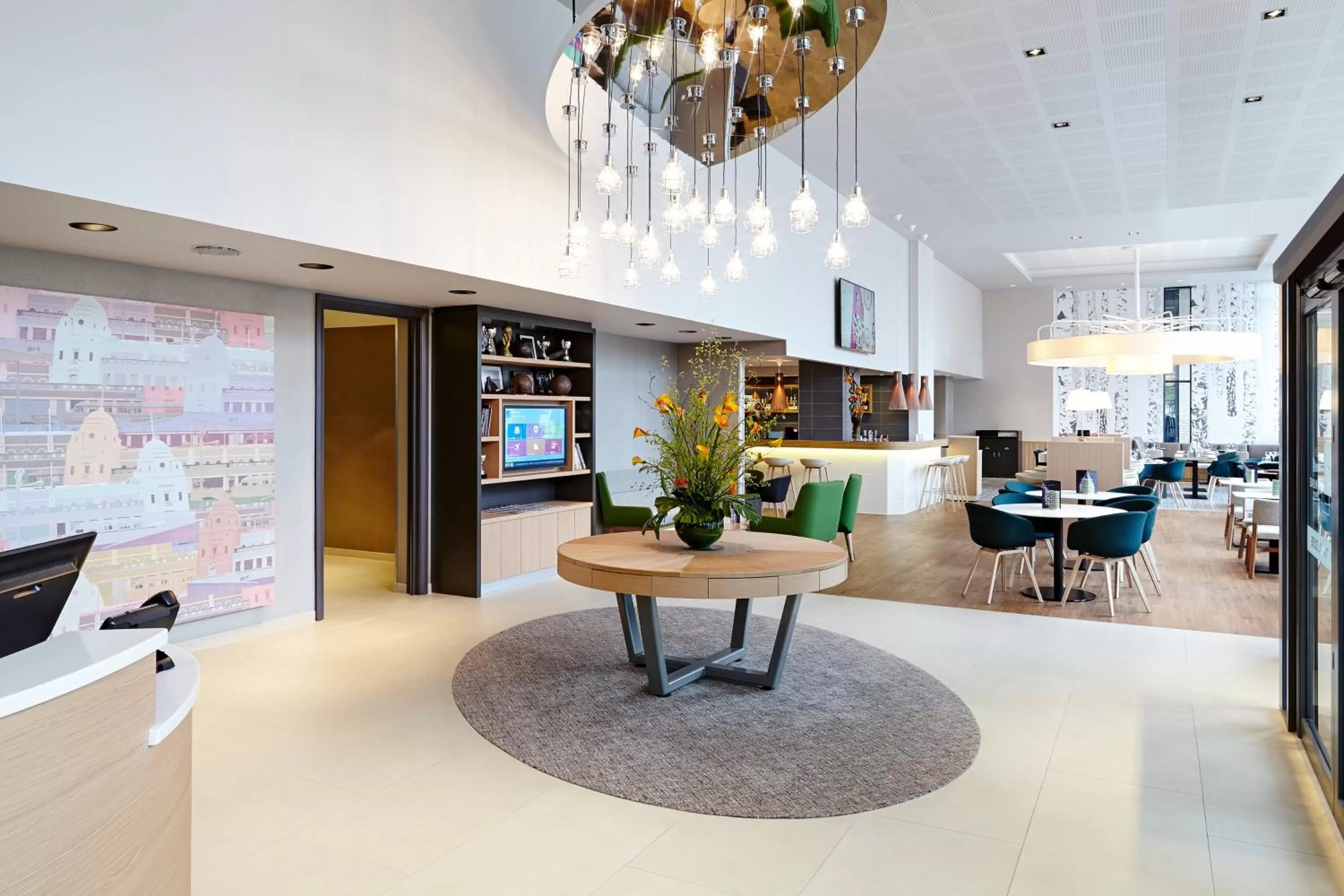 Lobby or reception in Novotel London Wembley