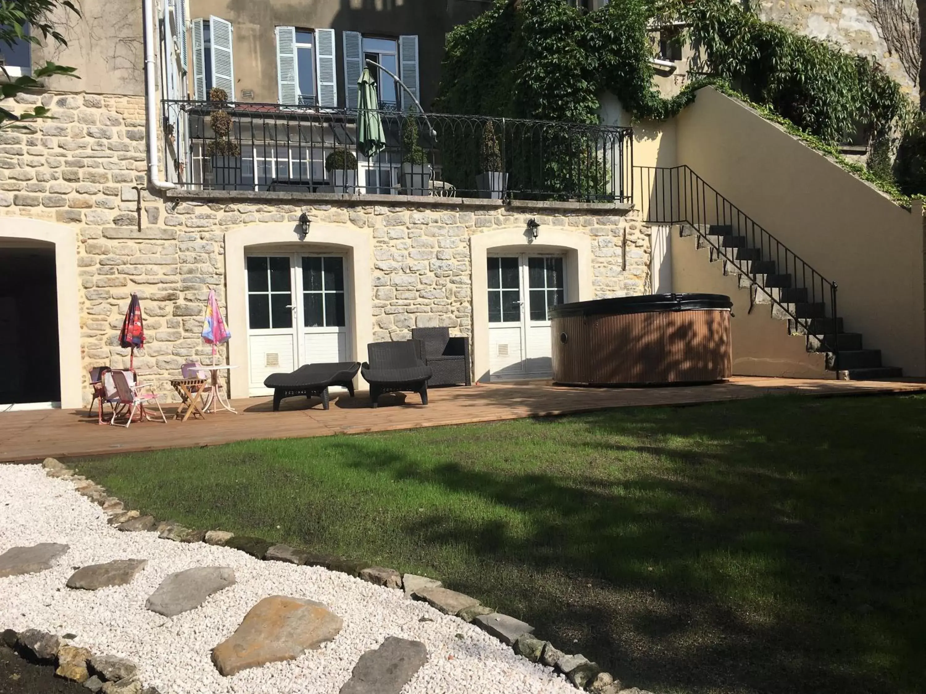 Garden, Property Building in Au coin du spa