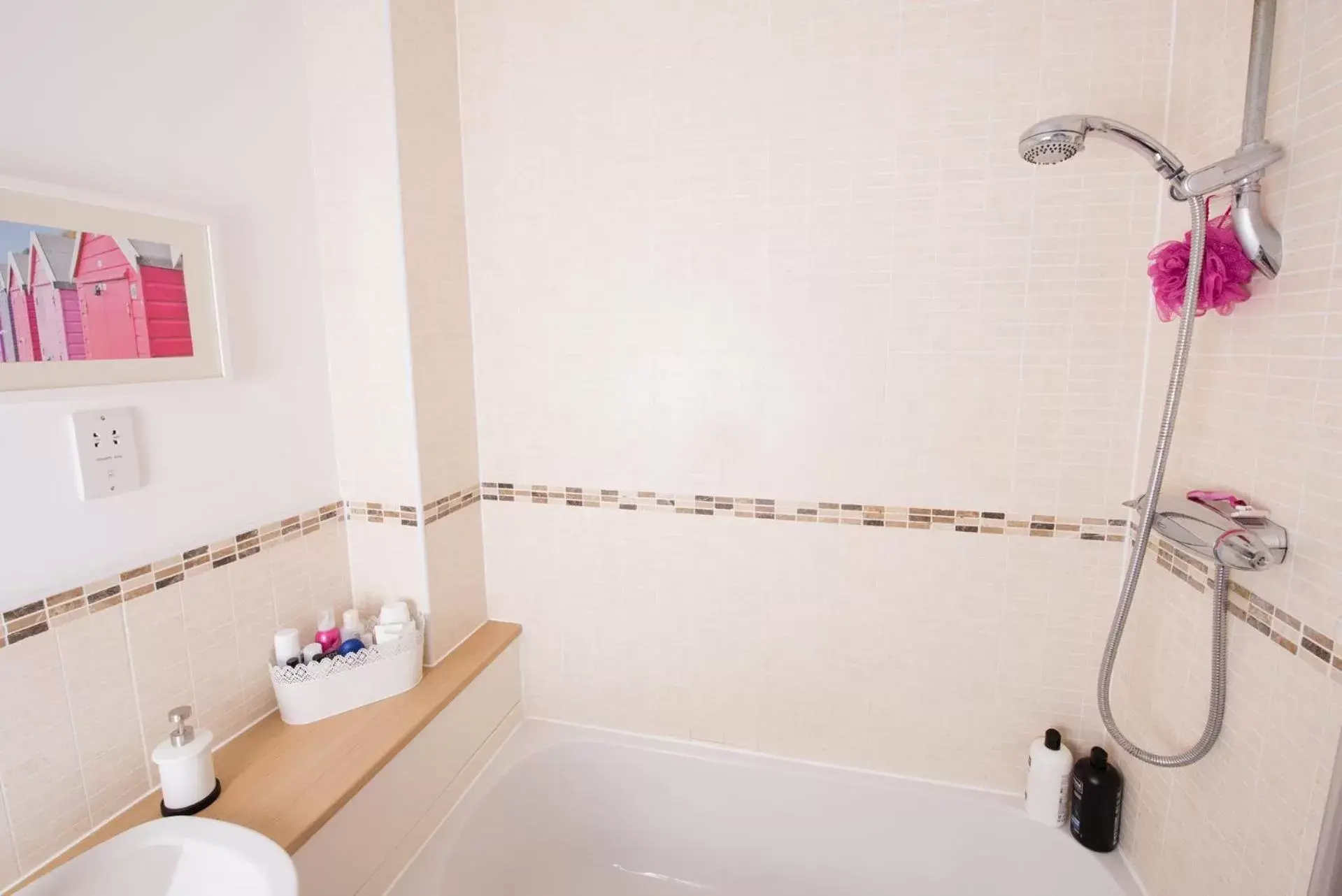 Bathroom in Riverside Cottage, Shefford