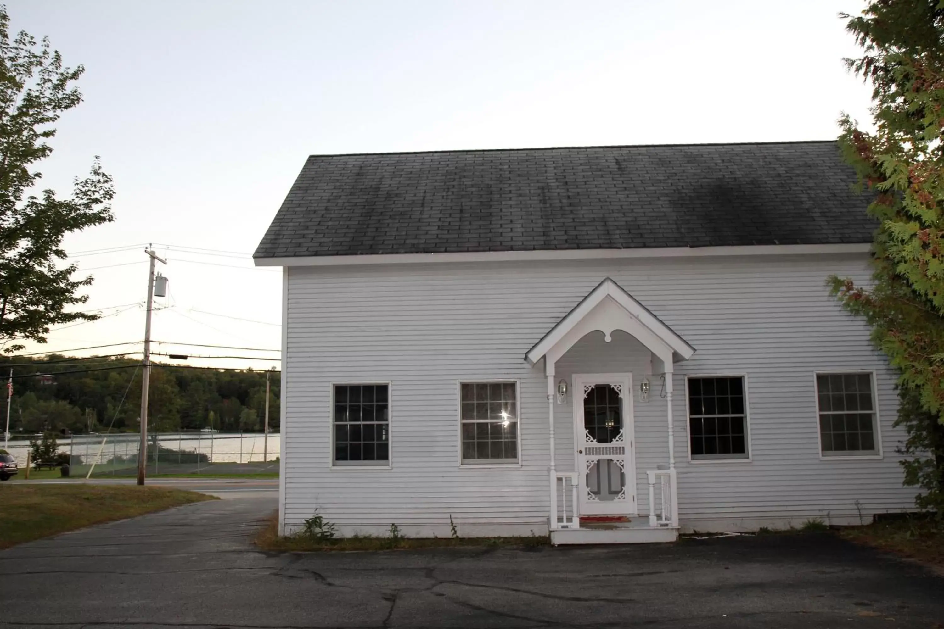 Property Building in Sara Placid Inn & Suites