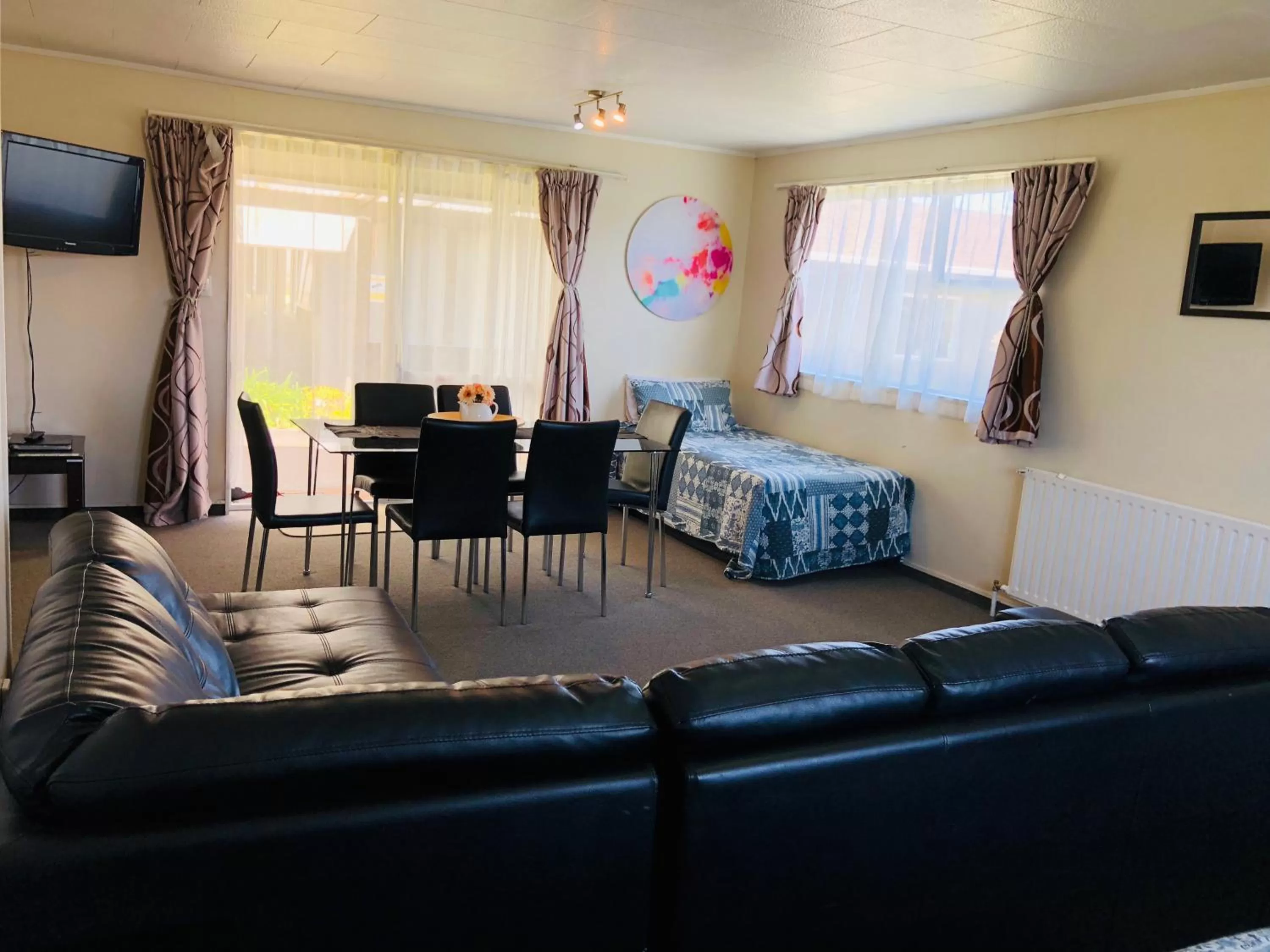 Living room in Red Rock Thermal Motel - Mineral Pool