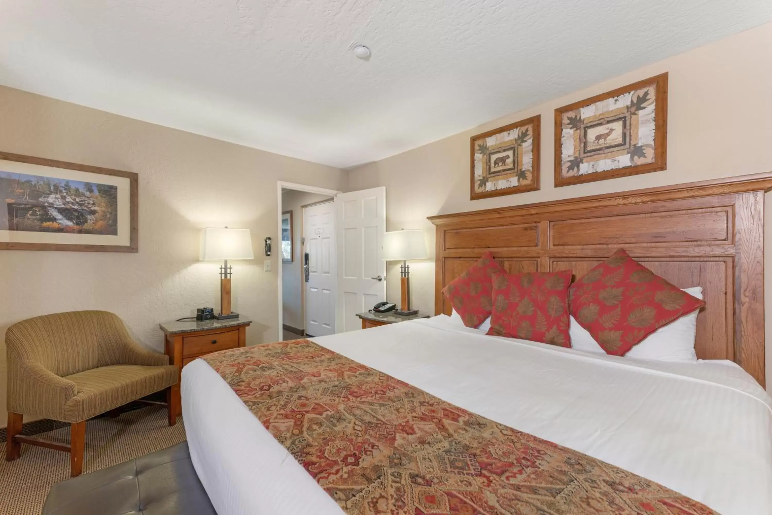 Bed in Holiday Inn Club Vacations - Tahoe Ridge Resort, an IHG Hotel