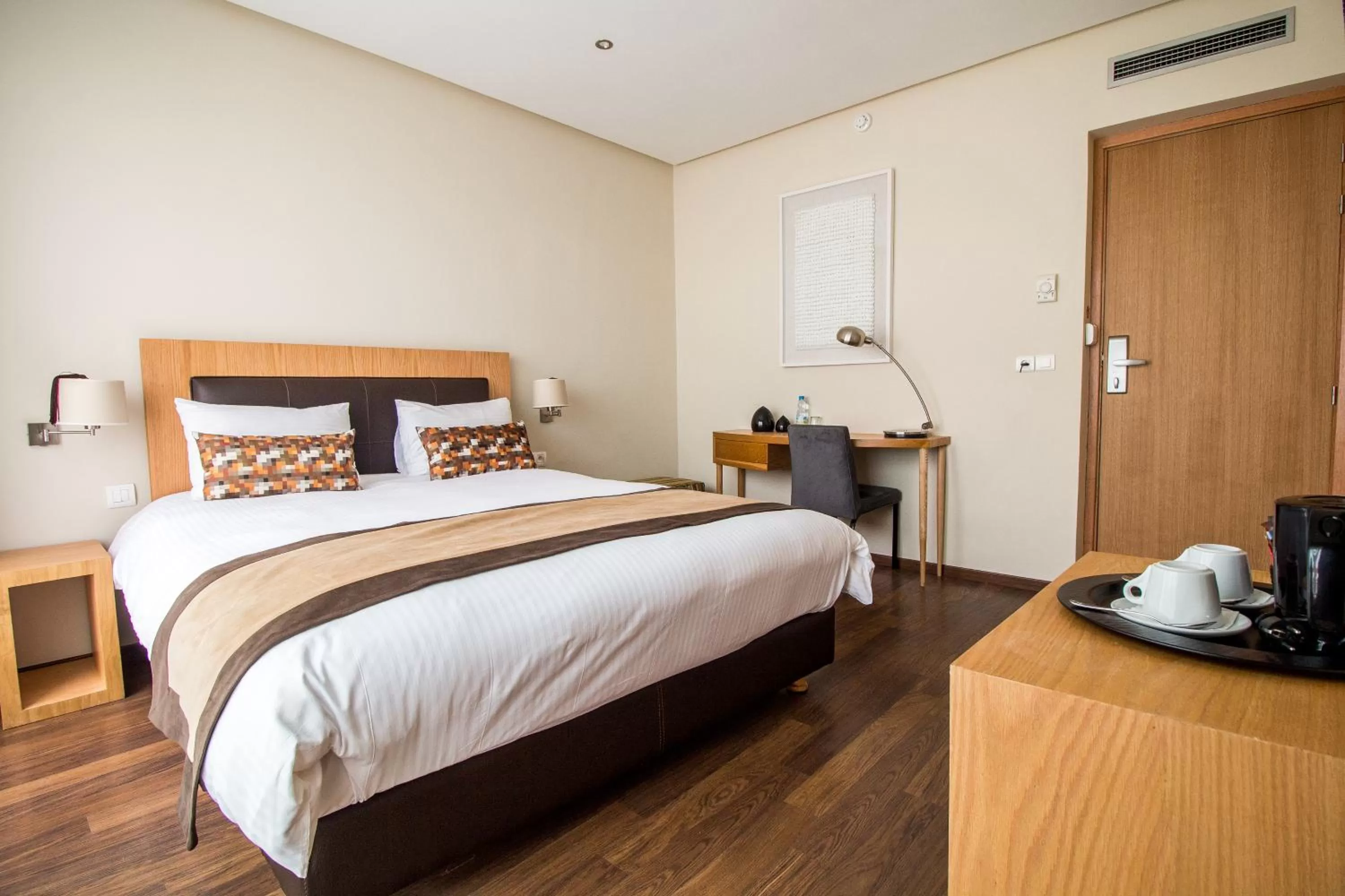 Photo of the whole room, Bed in Le Pietri Urban Hotel