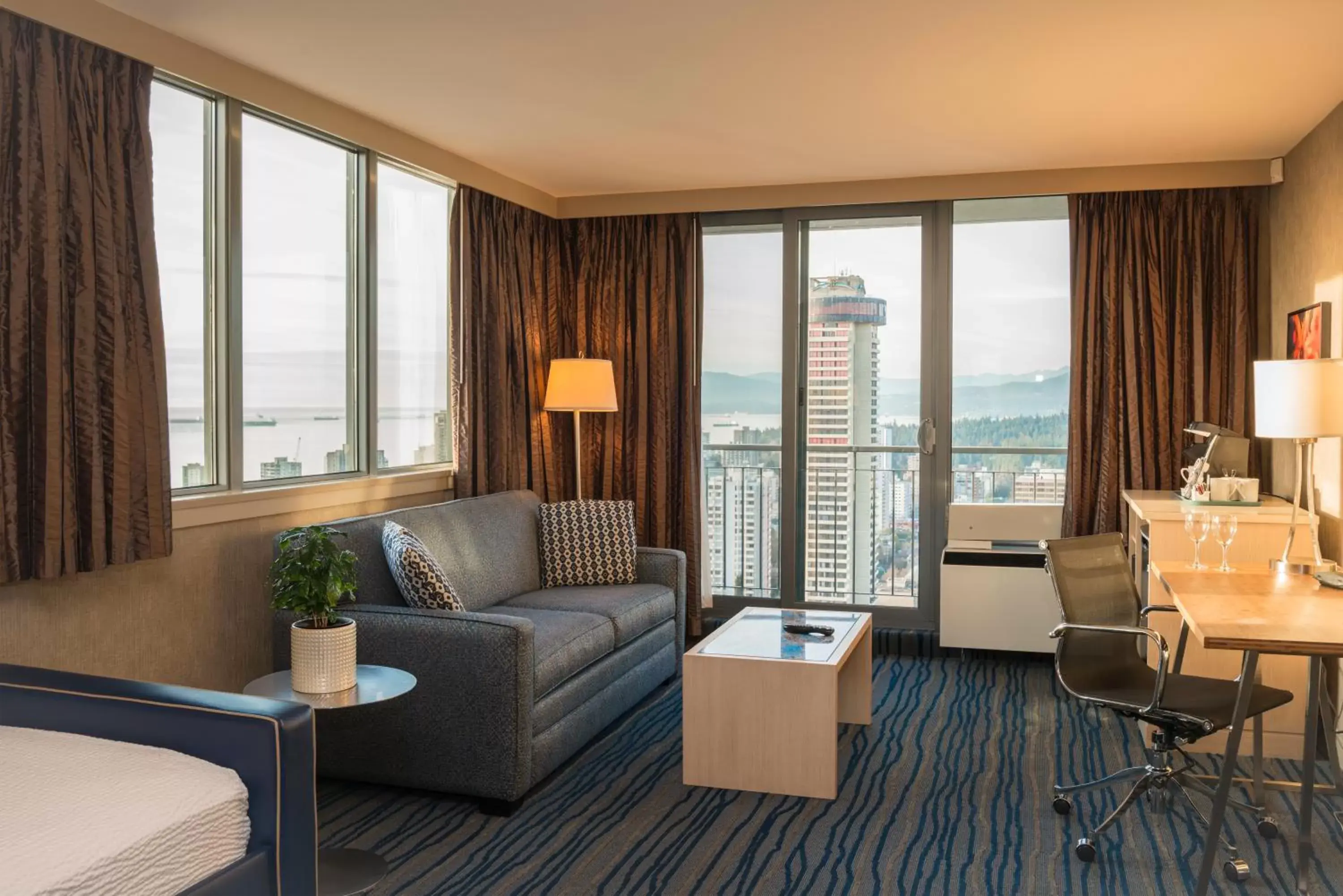 Living room, Seating Area in Blue Horizon Hotel