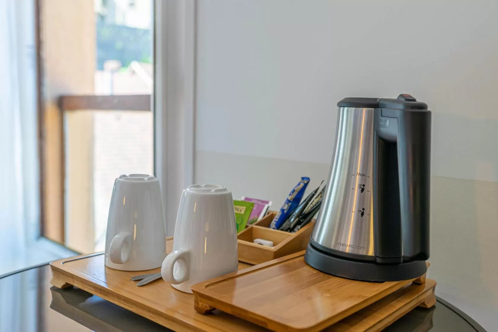Coffee/tea facilities in Hôtel du Palais de l'Isle