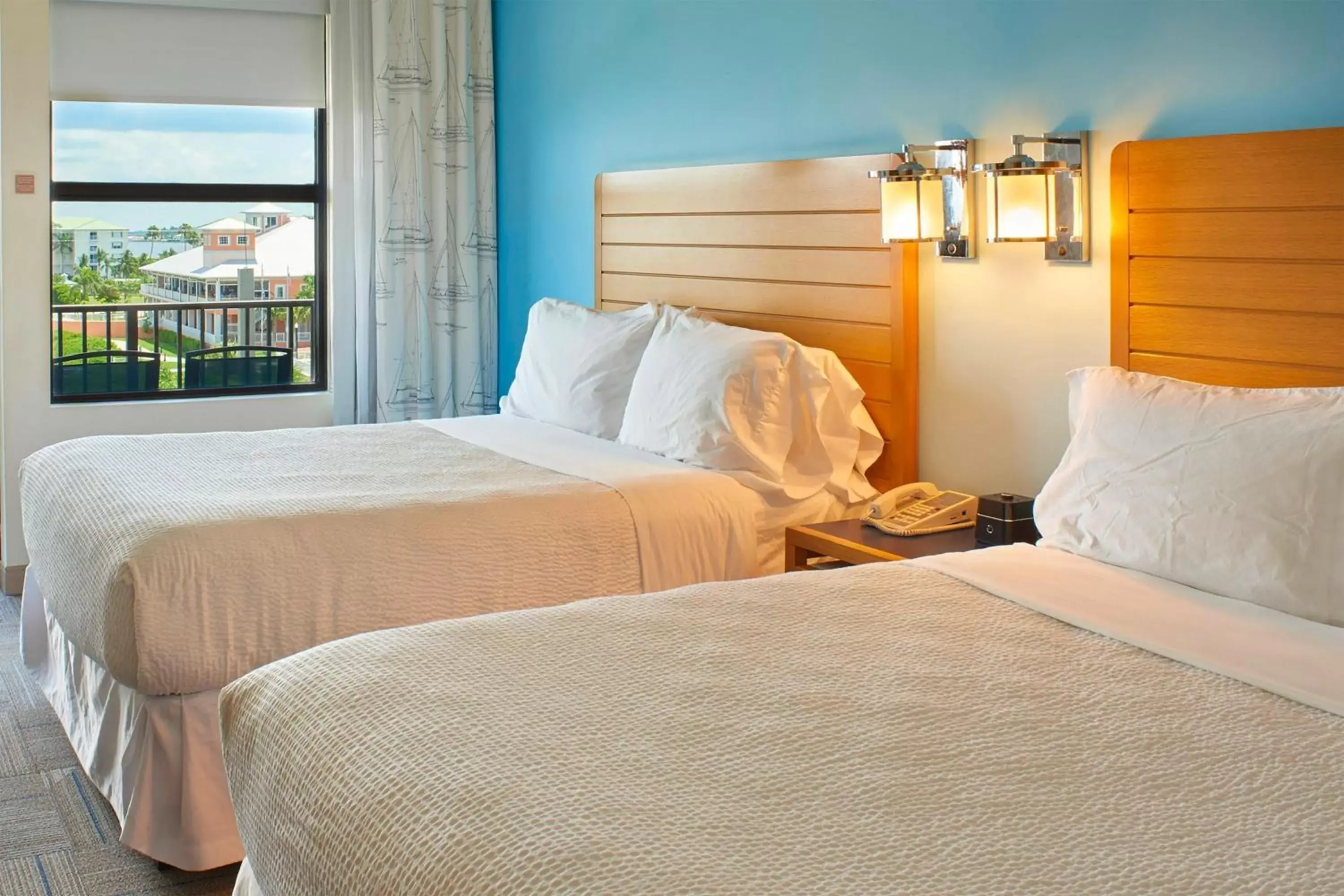 Photo of the whole room, Bed in Four Points By Sheraton Punta Gorda Harborside