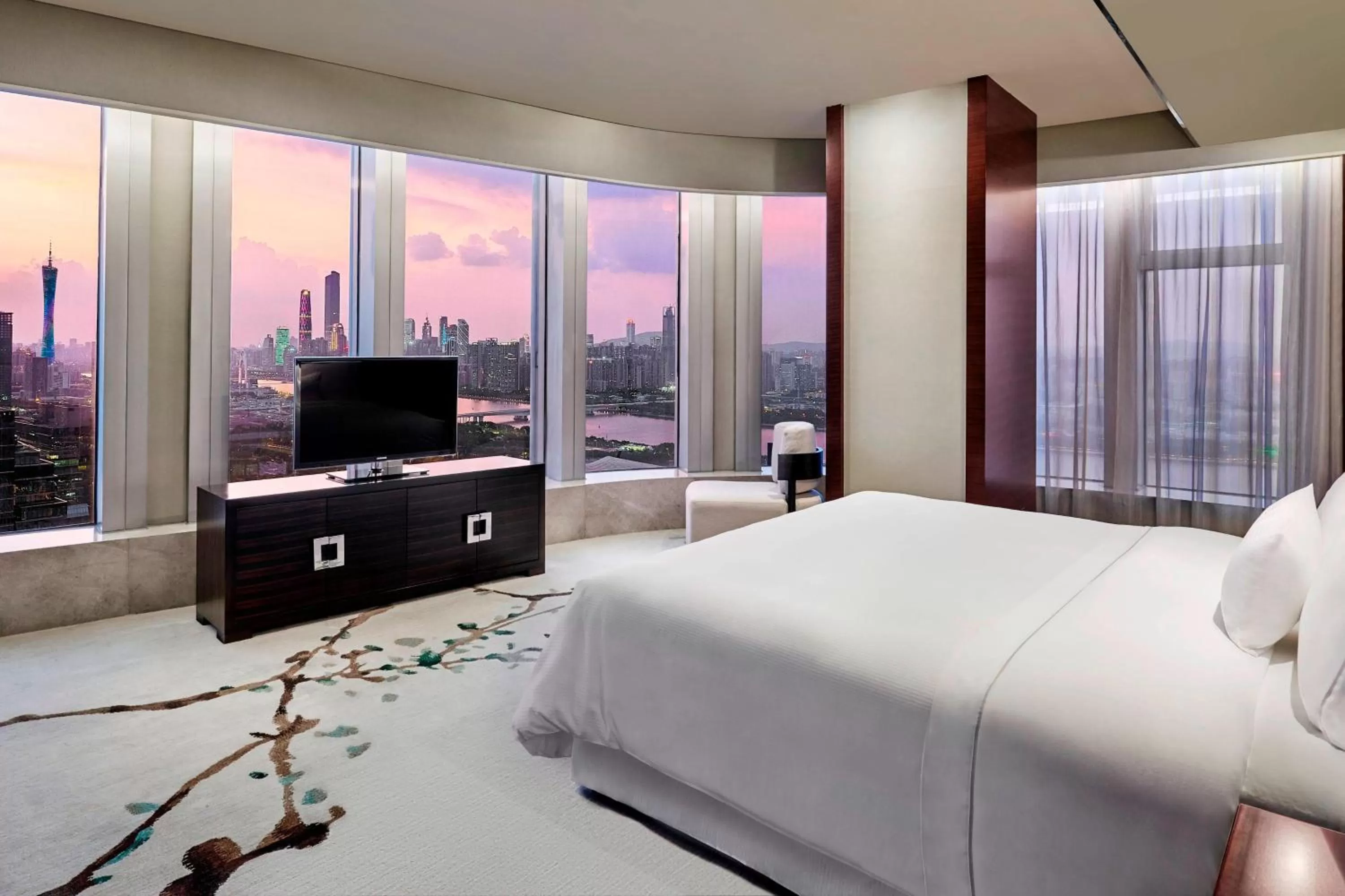 Photo of the whole room, Bed in The Westin Pazhou