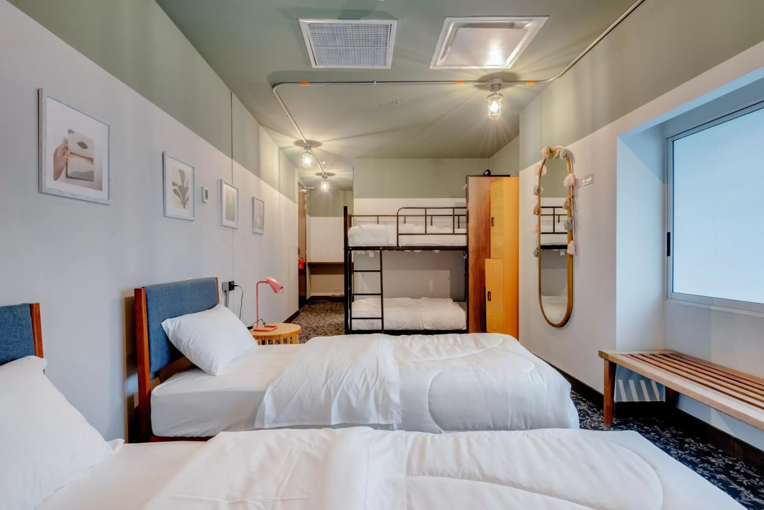 Photo of the whole room, Bunk Bed in Selina Parque 93 Bogota