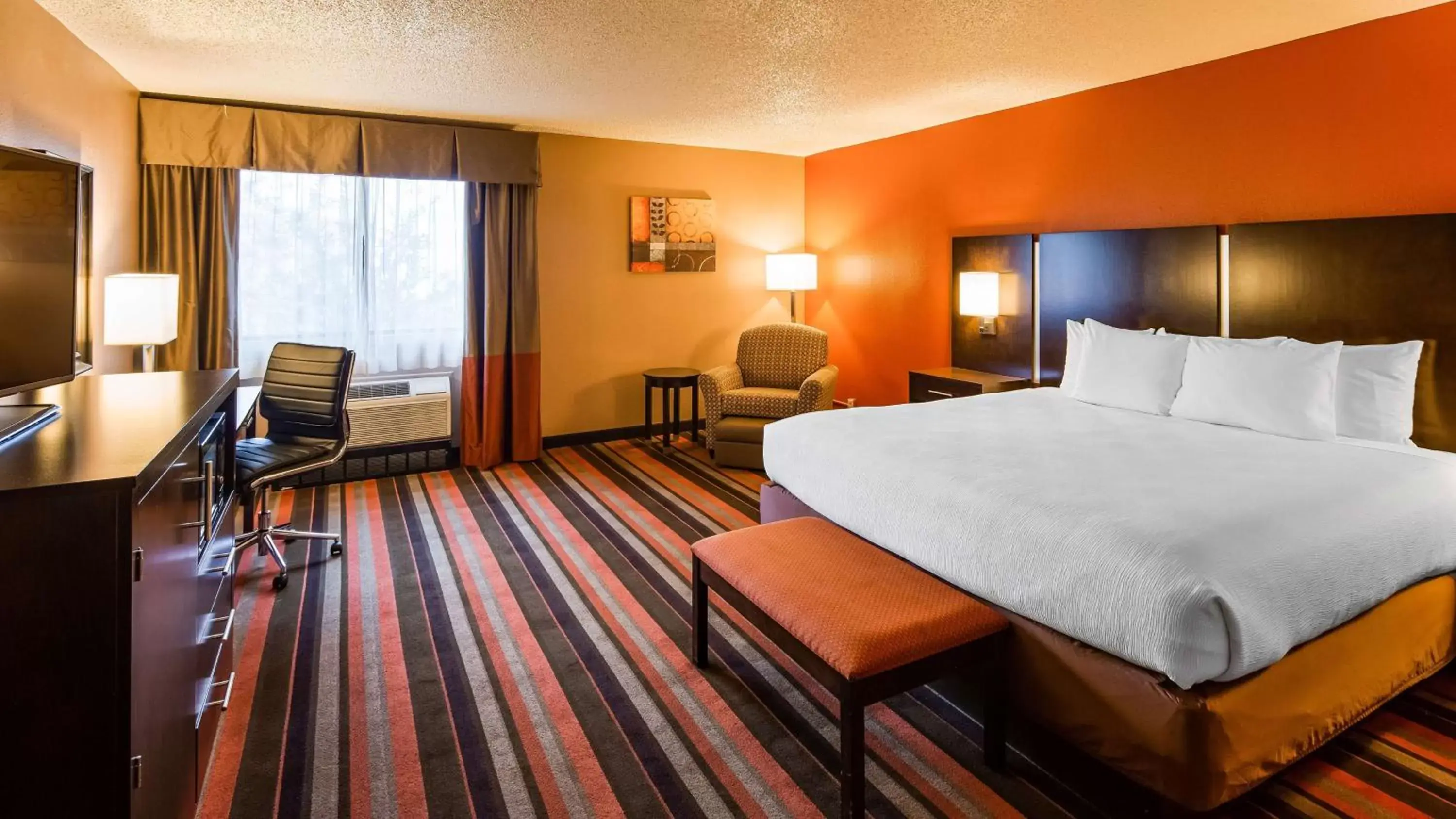 Photo of the whole room, Bed in Best Western Plus Butte Plaza Inn