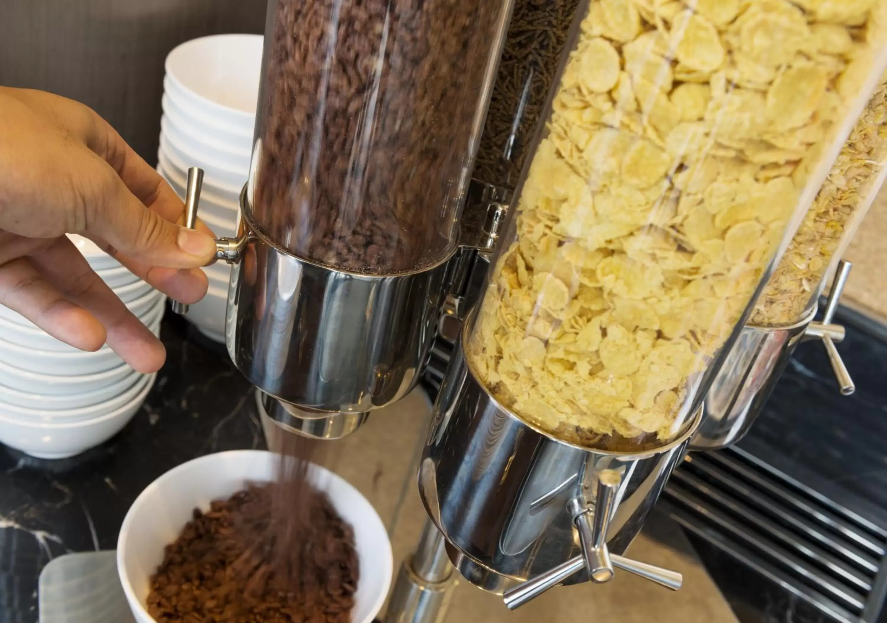 Restaurant/places to eat in Holiday Inn Express Jakarta International Expo by IHG Restaurant/places to eat in Holiday Inn Express Jakarta International Expo by IHG